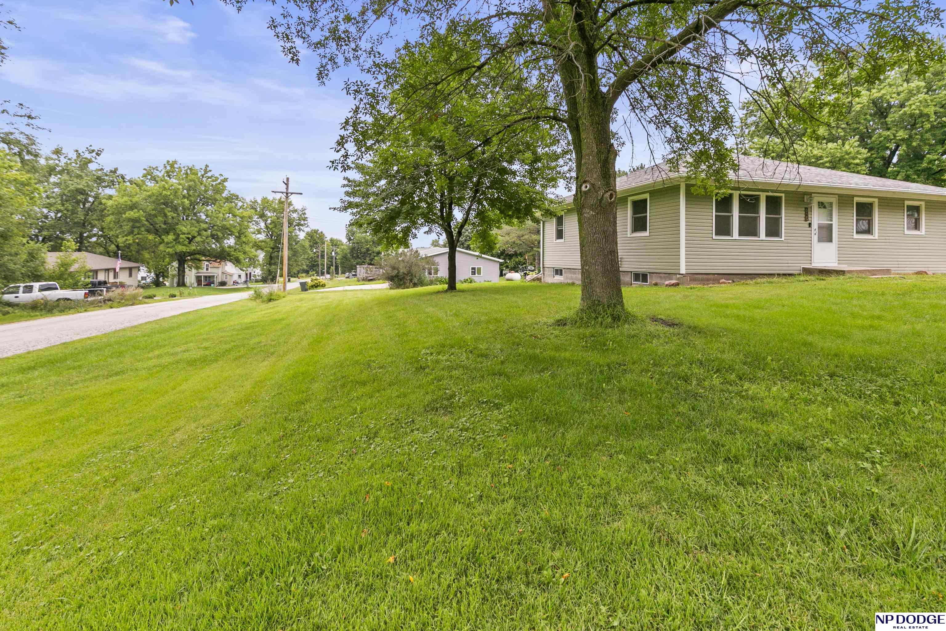 610 E 2 Street