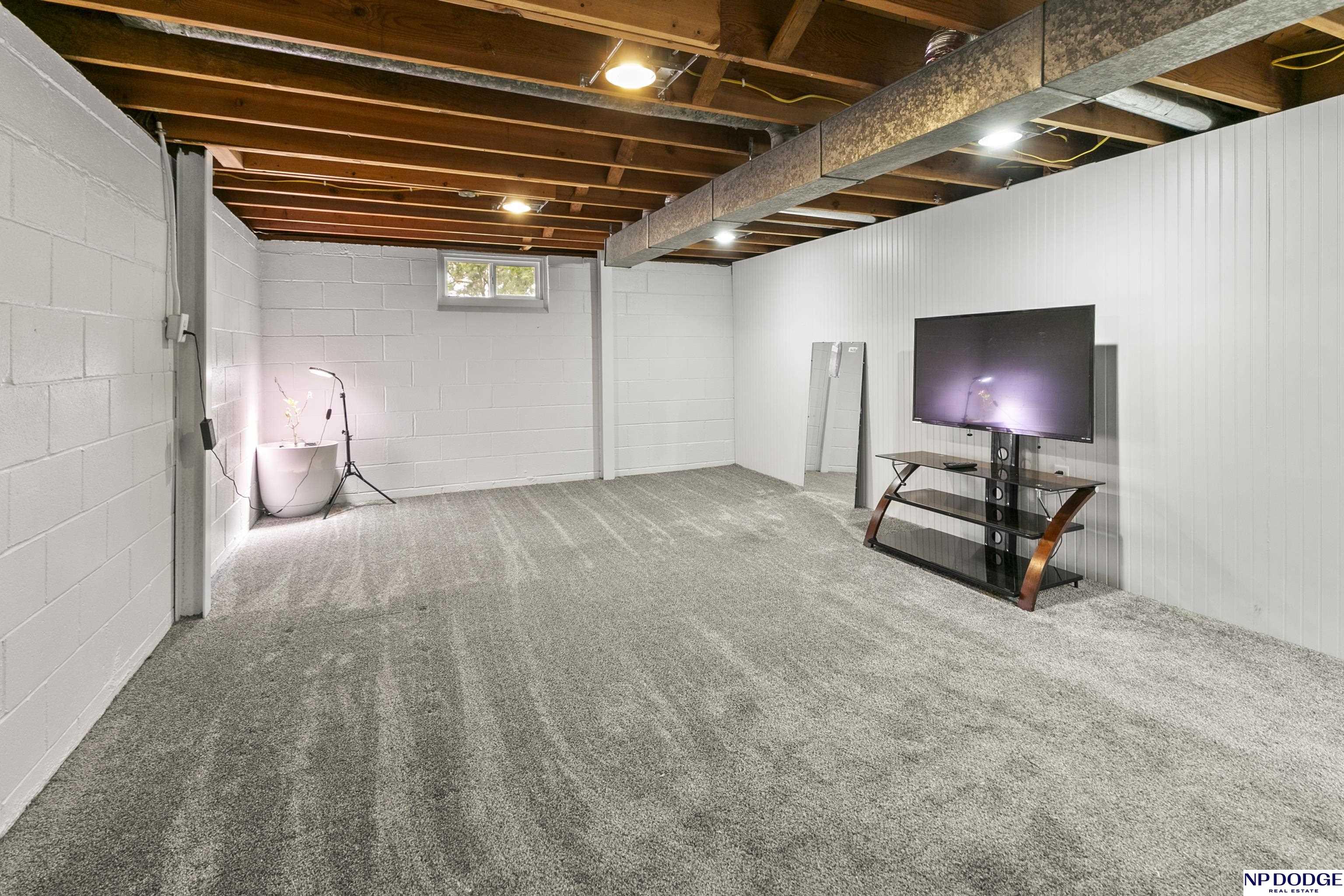 610 E 2 Street