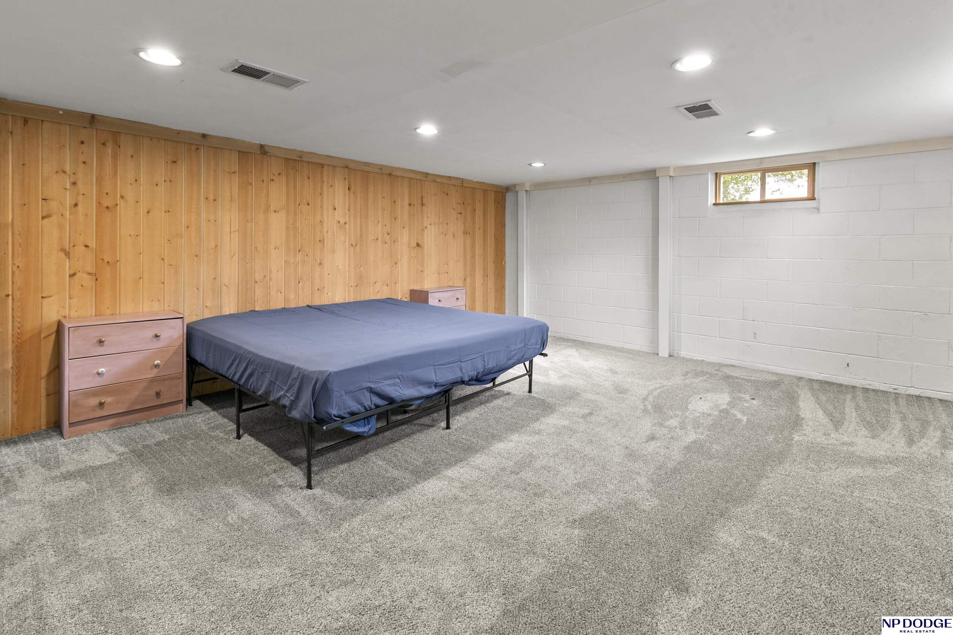 610 E 2 Street
