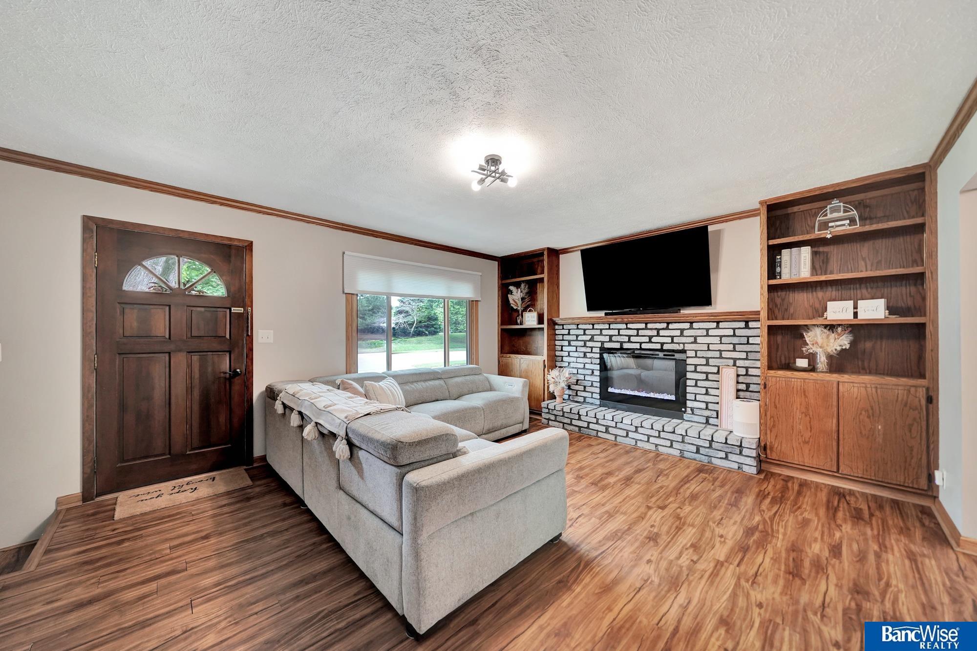 6301 Queens Drive