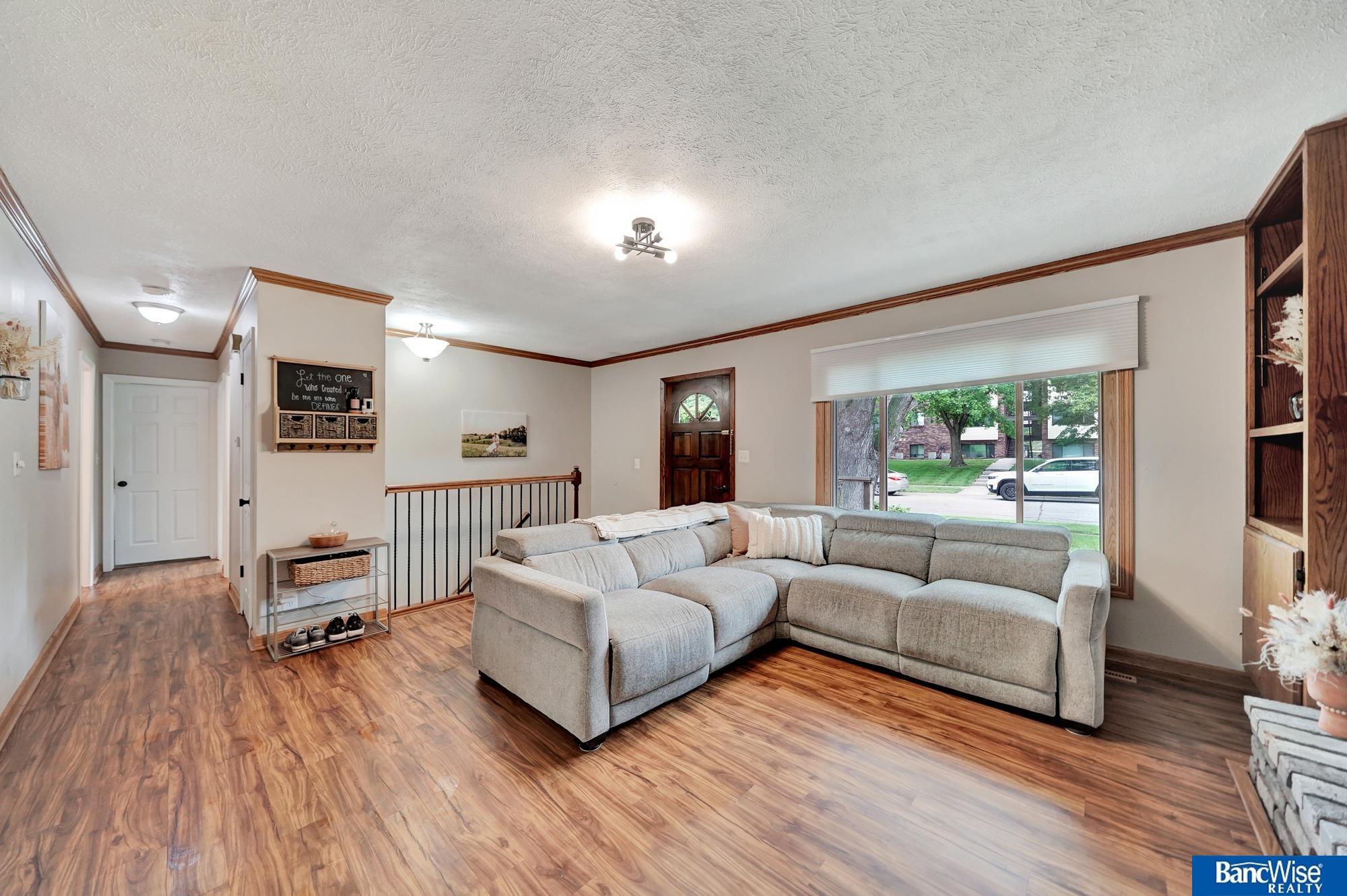 6301 Queens Drive