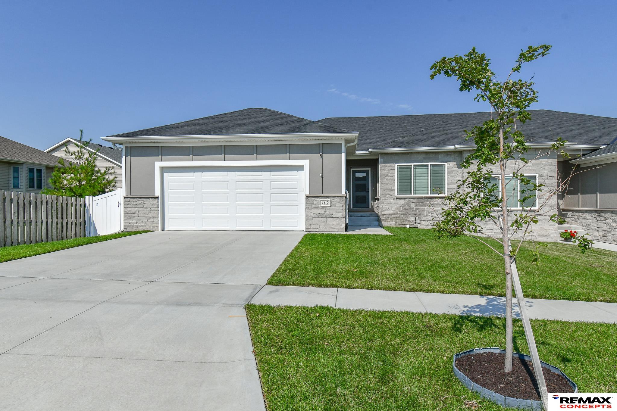 8915 S 75th Street