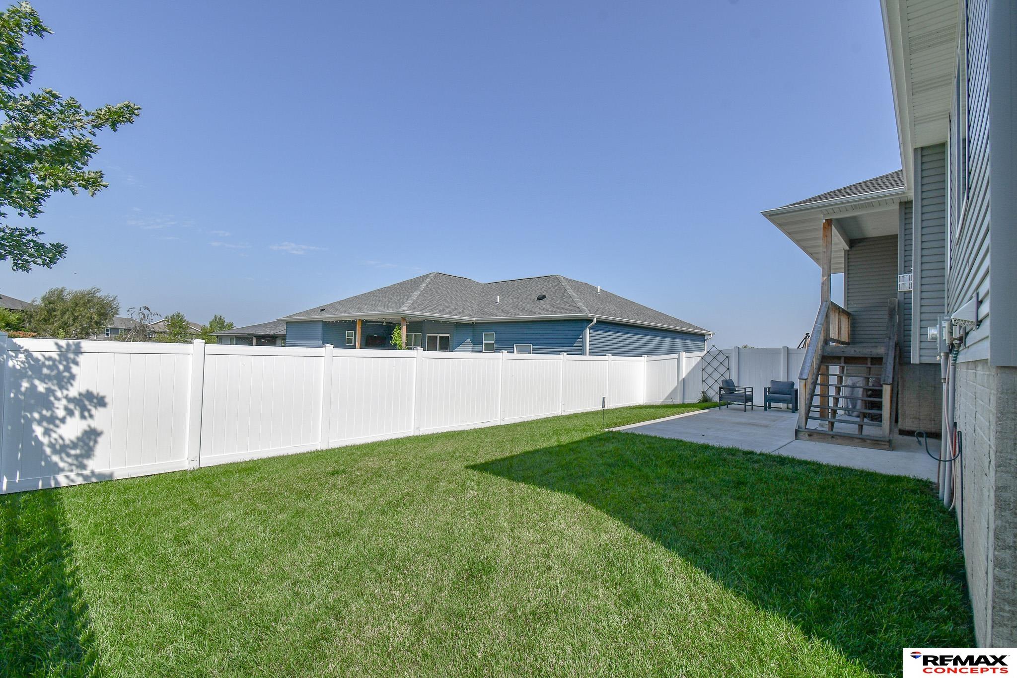 8915 S 75th Street