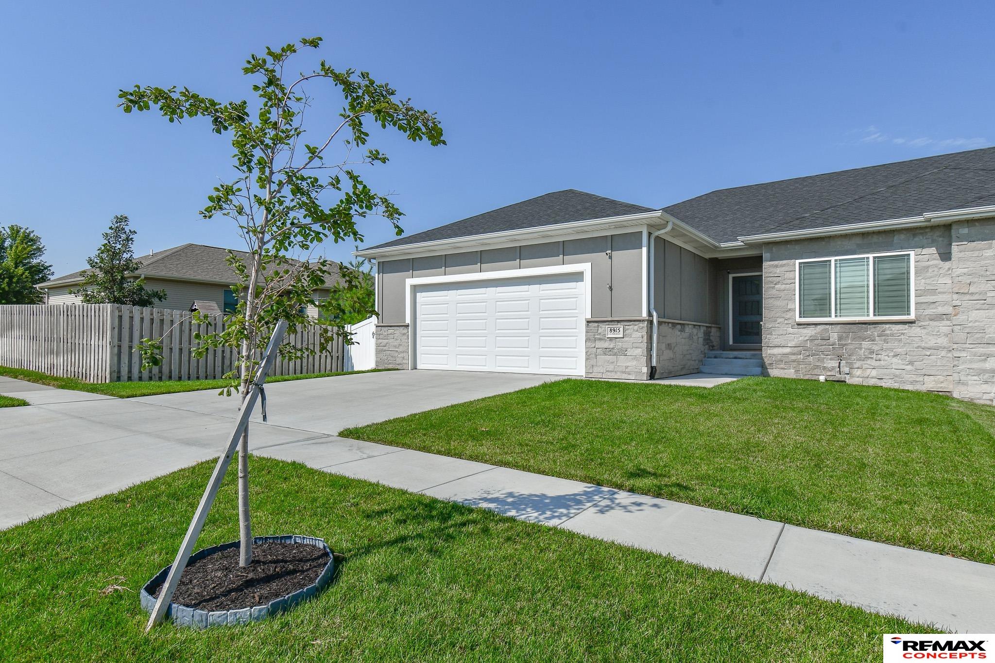 8915 S 75th Street