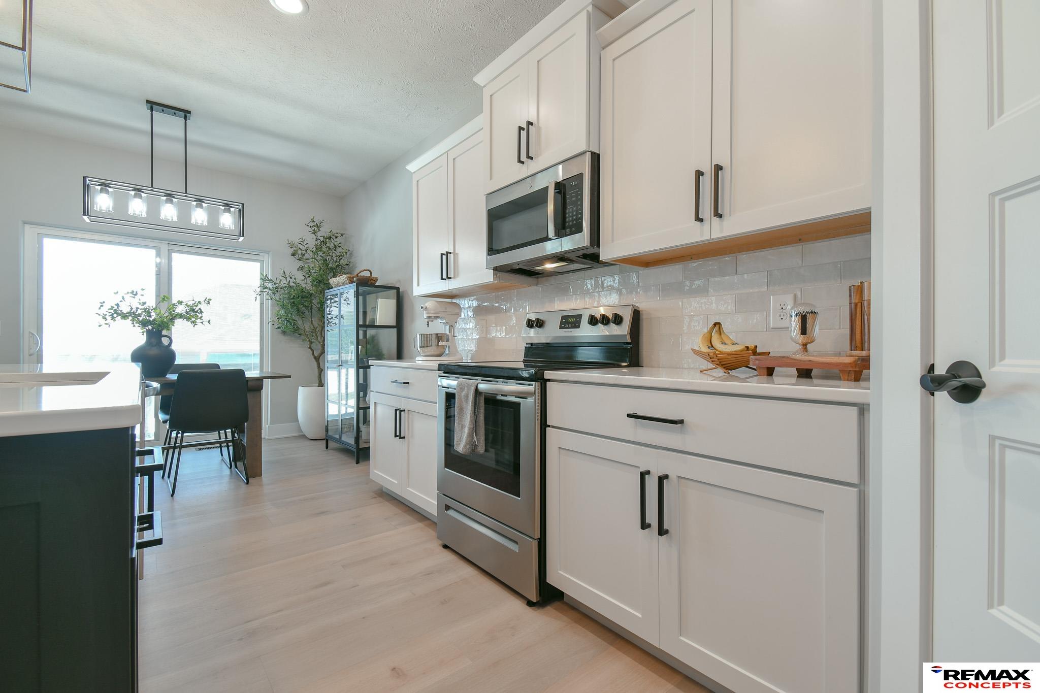 8915 S 75th Street