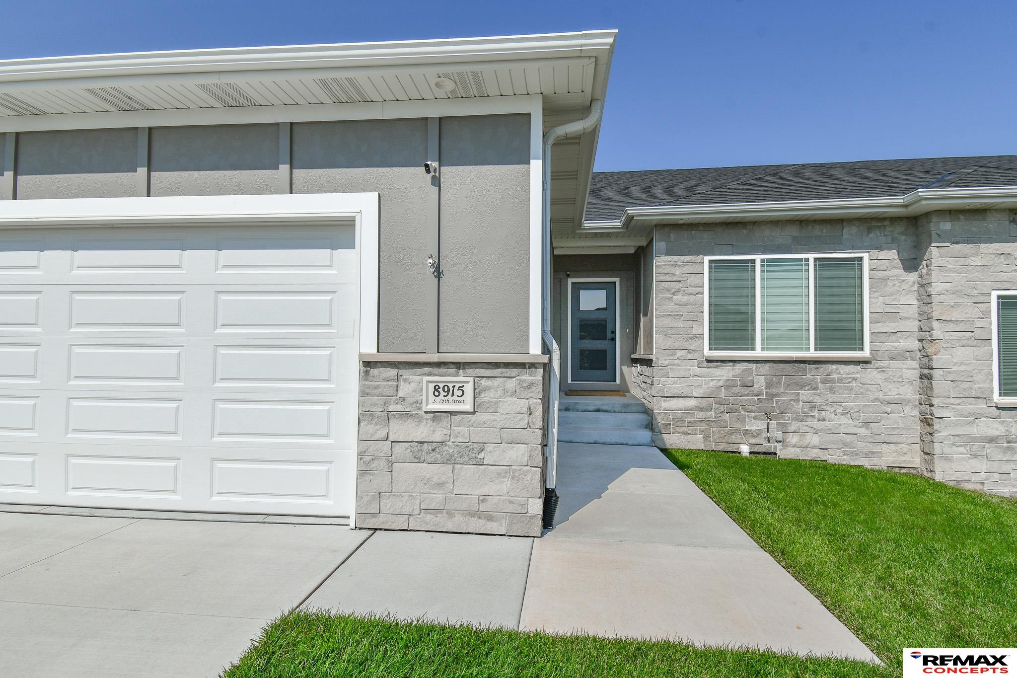8915 S 75th Street