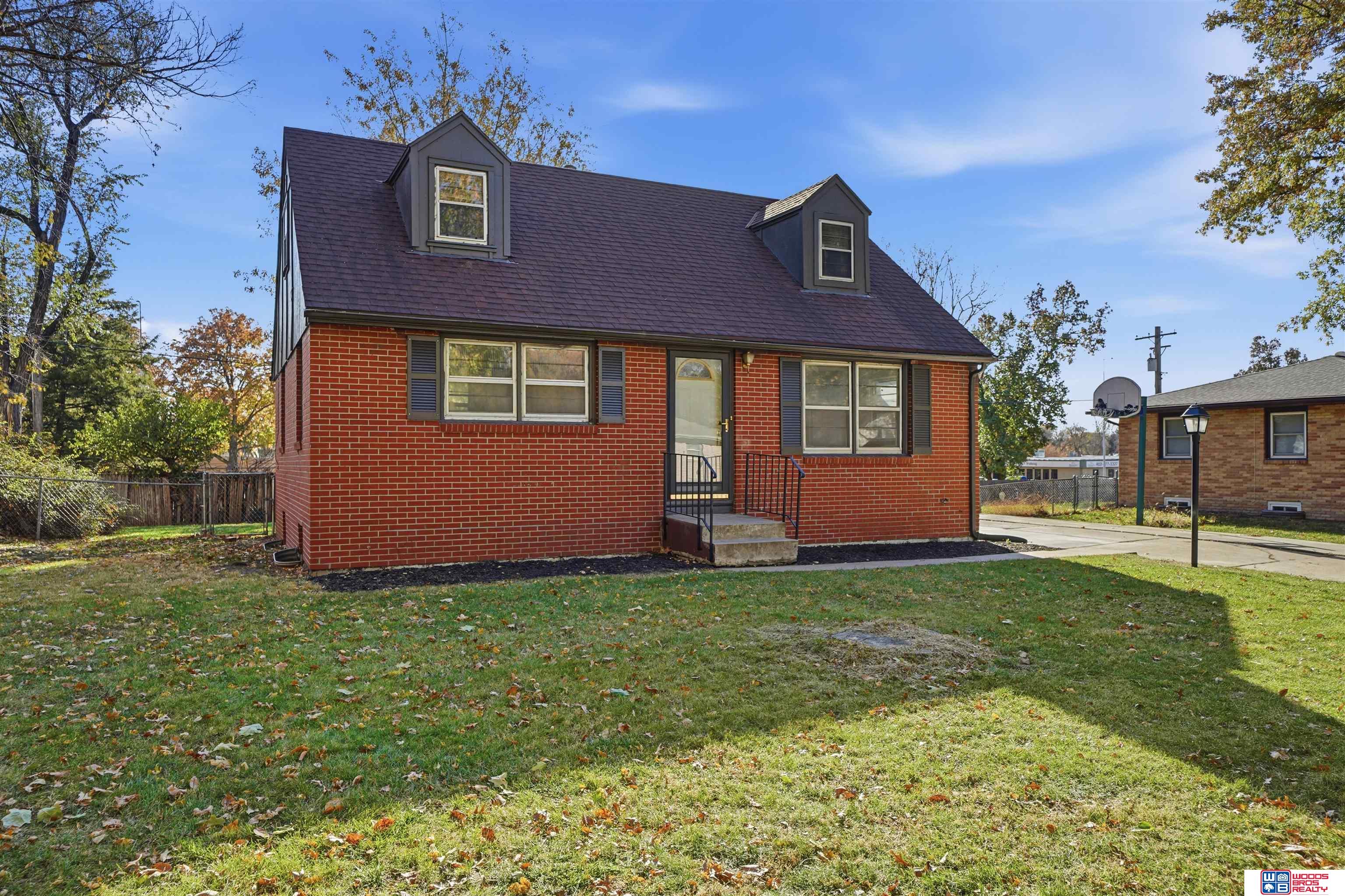2511 Kessler Boulevard
