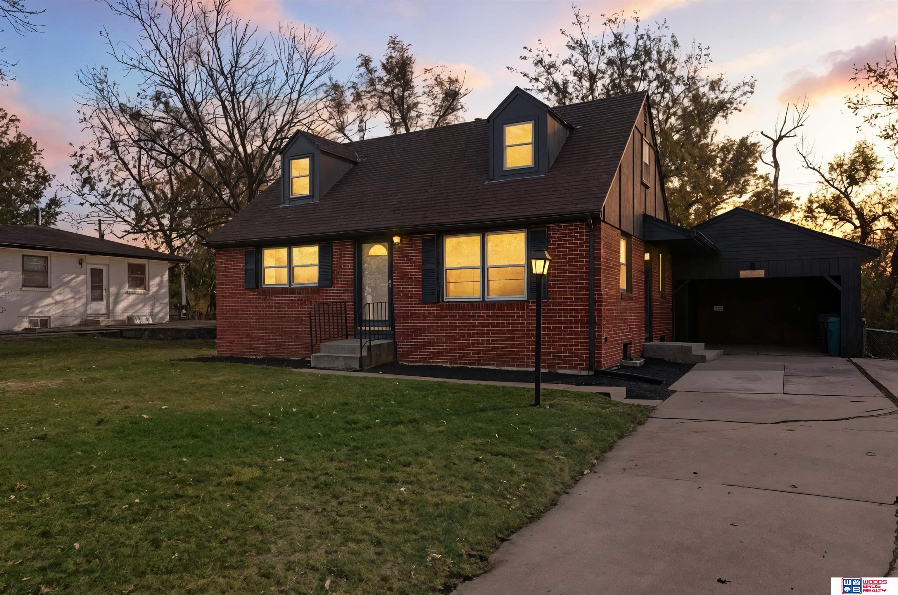 2511 Kessler Boulevard