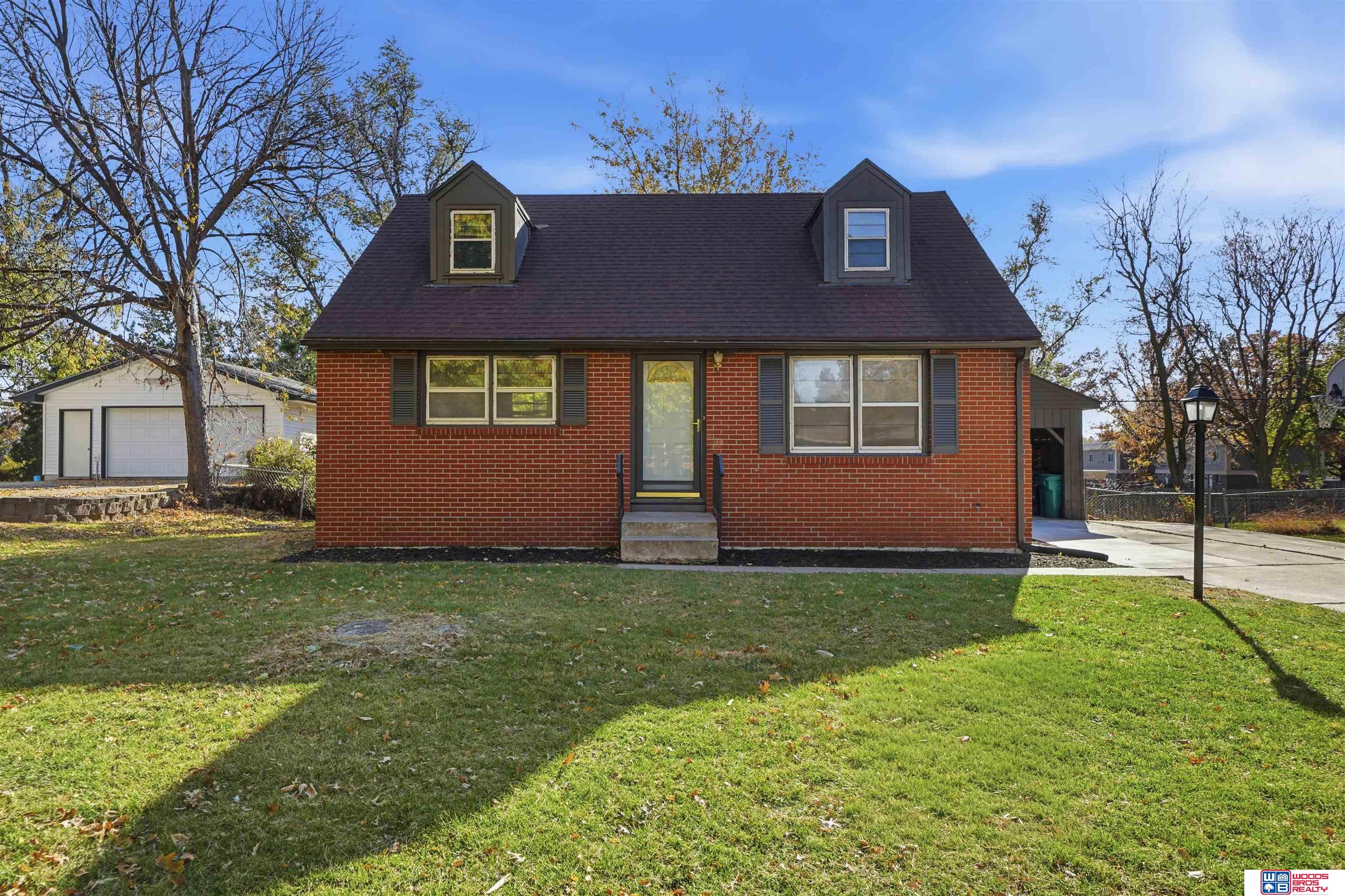 2511 Kessler Boulevard