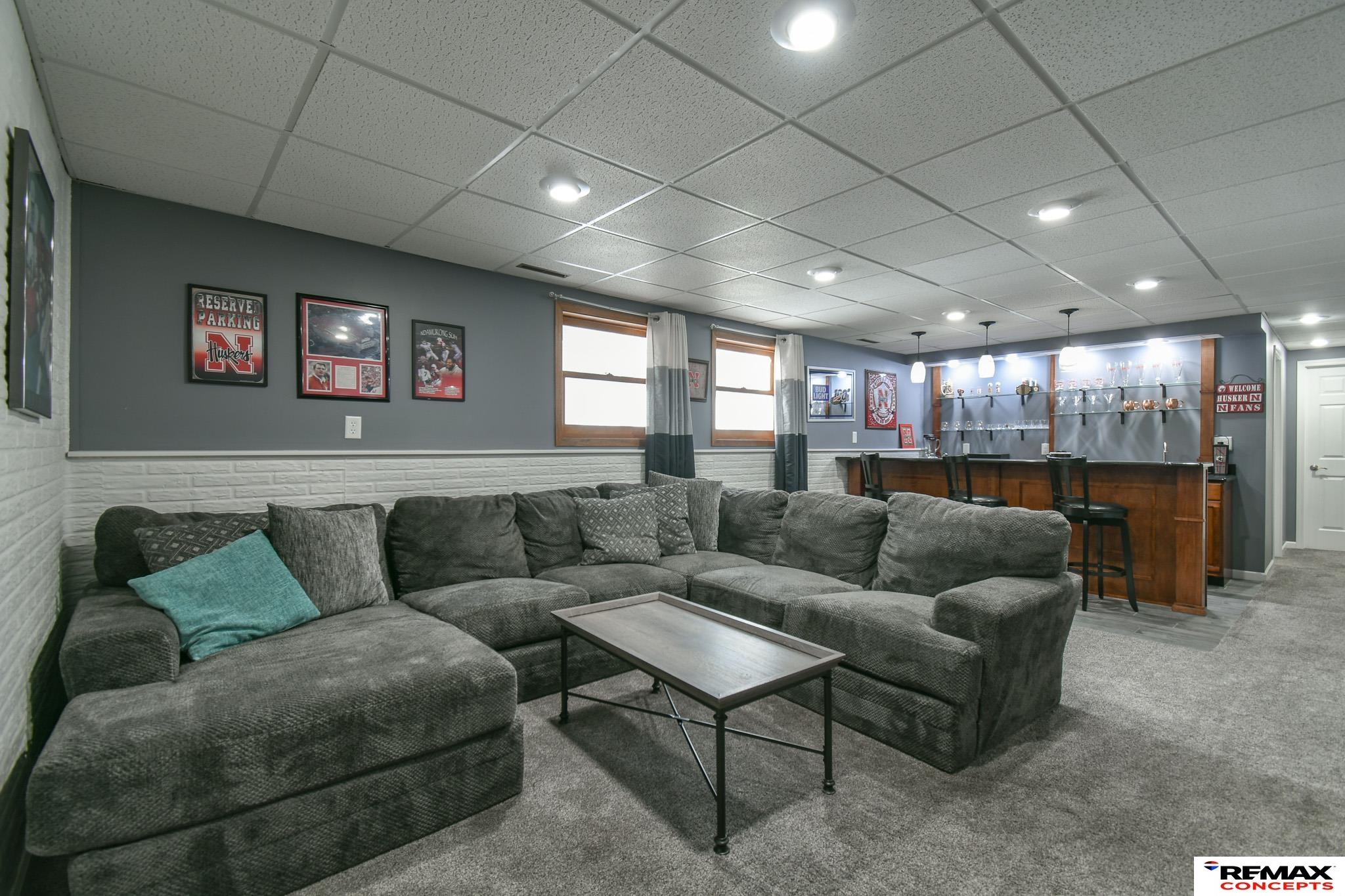735 Summit Court