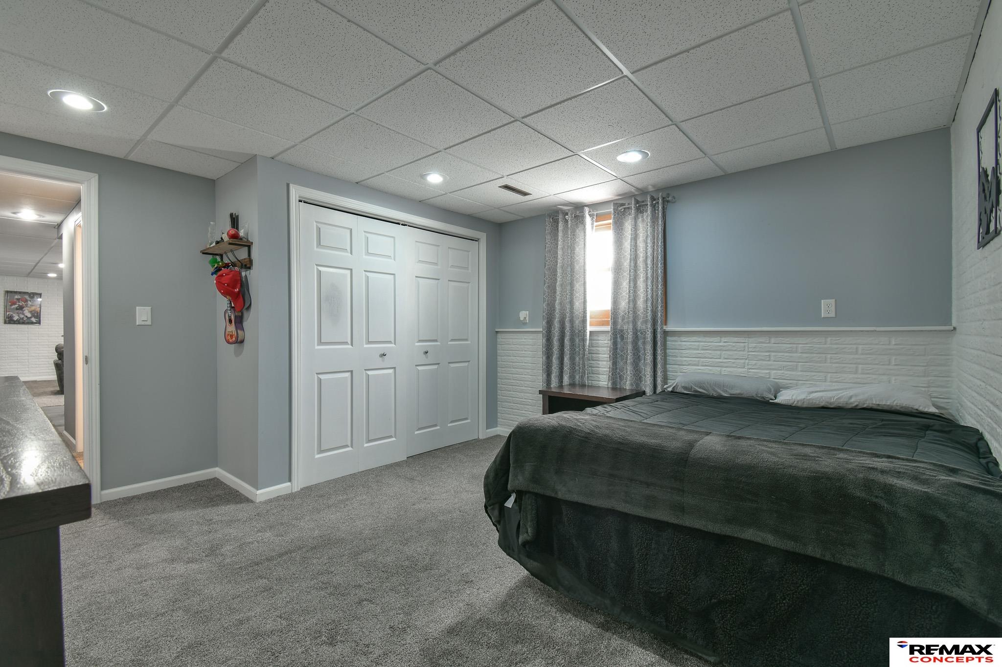 735 Summit Court