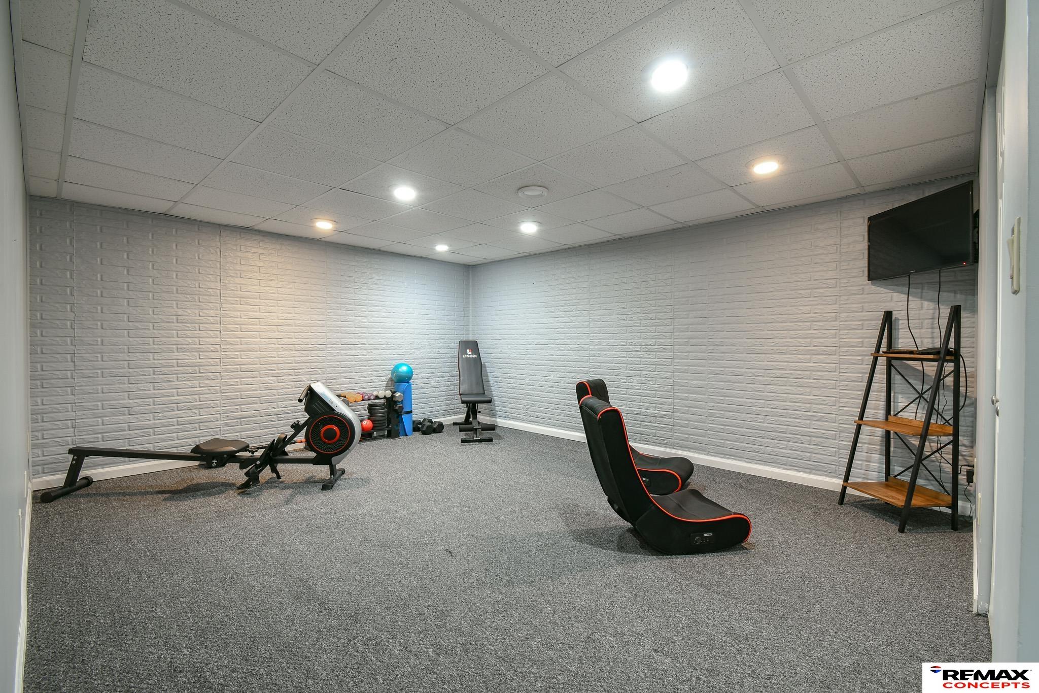 735 Summit Court