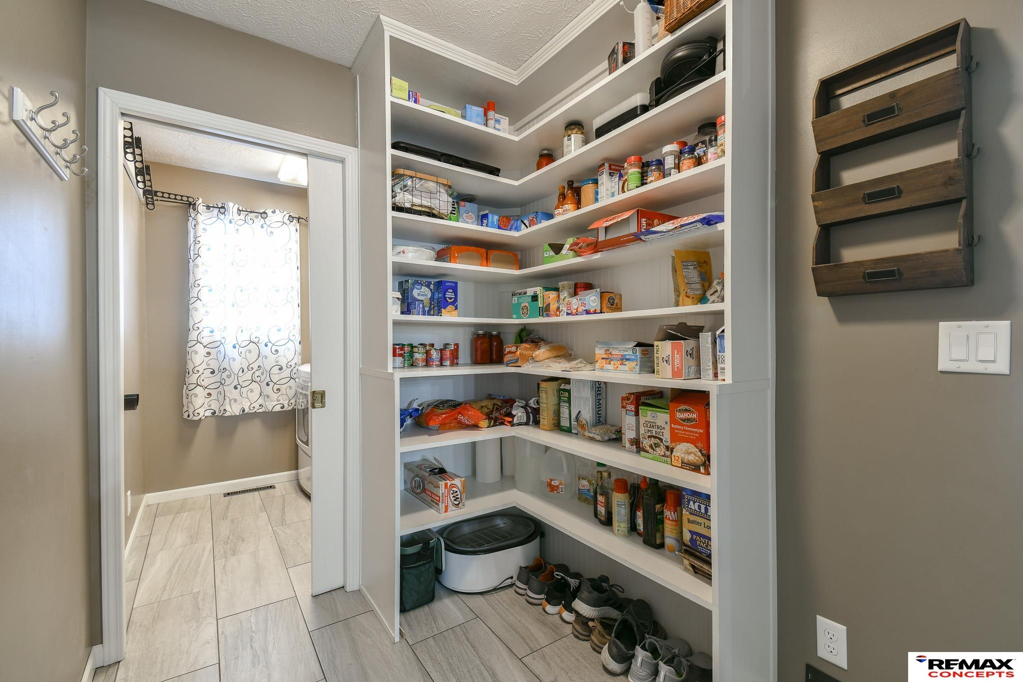 735 Summit Court