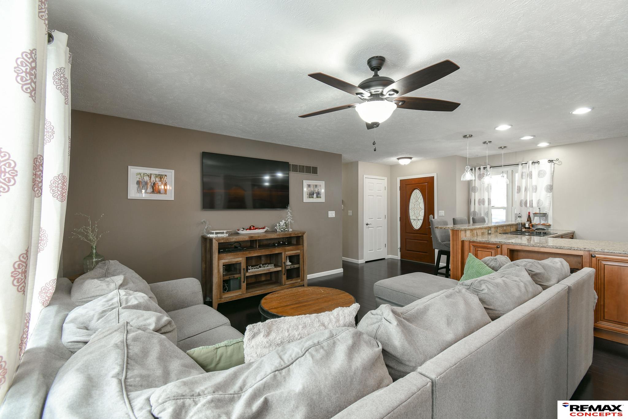 735 Summit Court