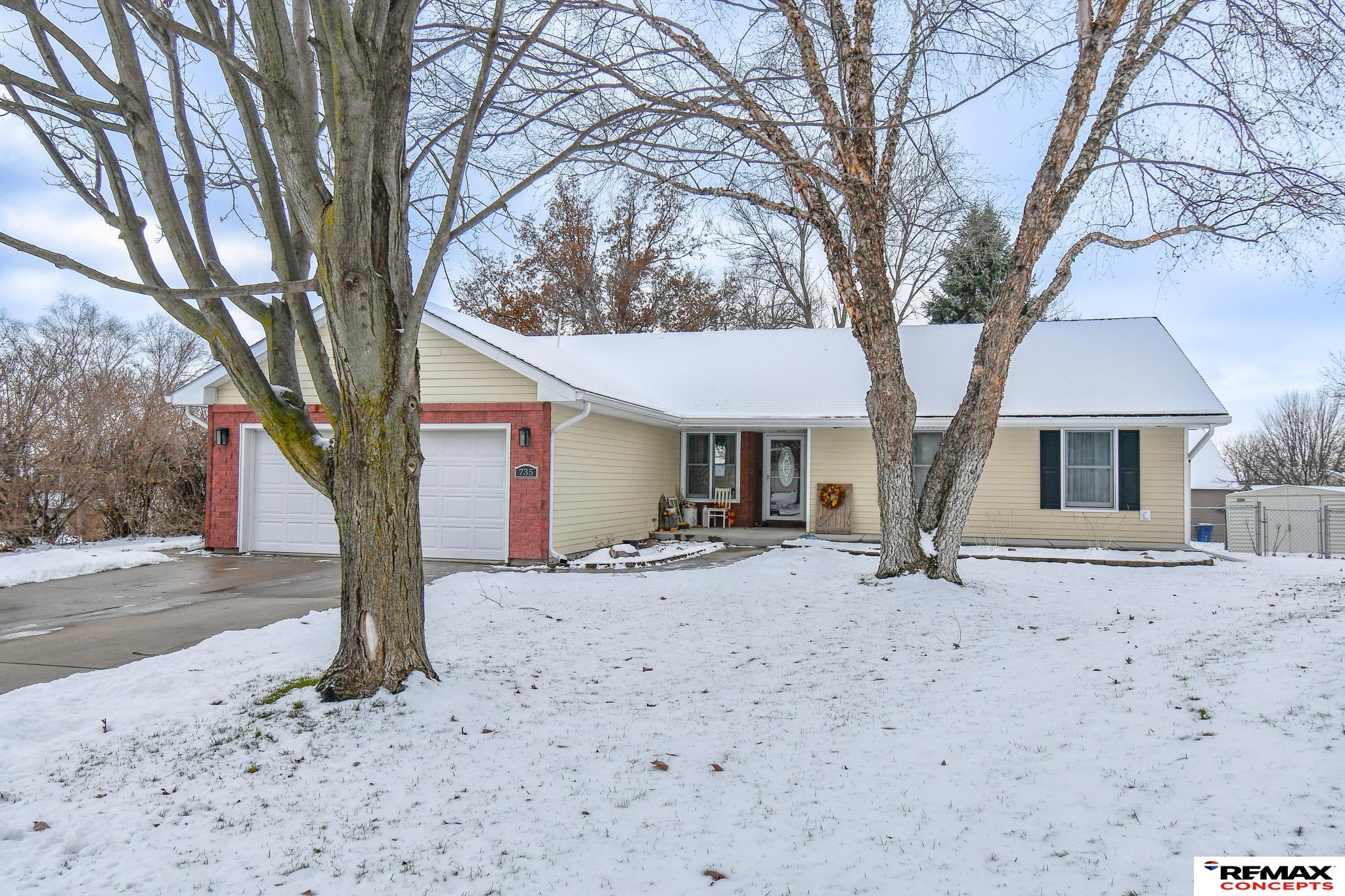 735 Summit Court