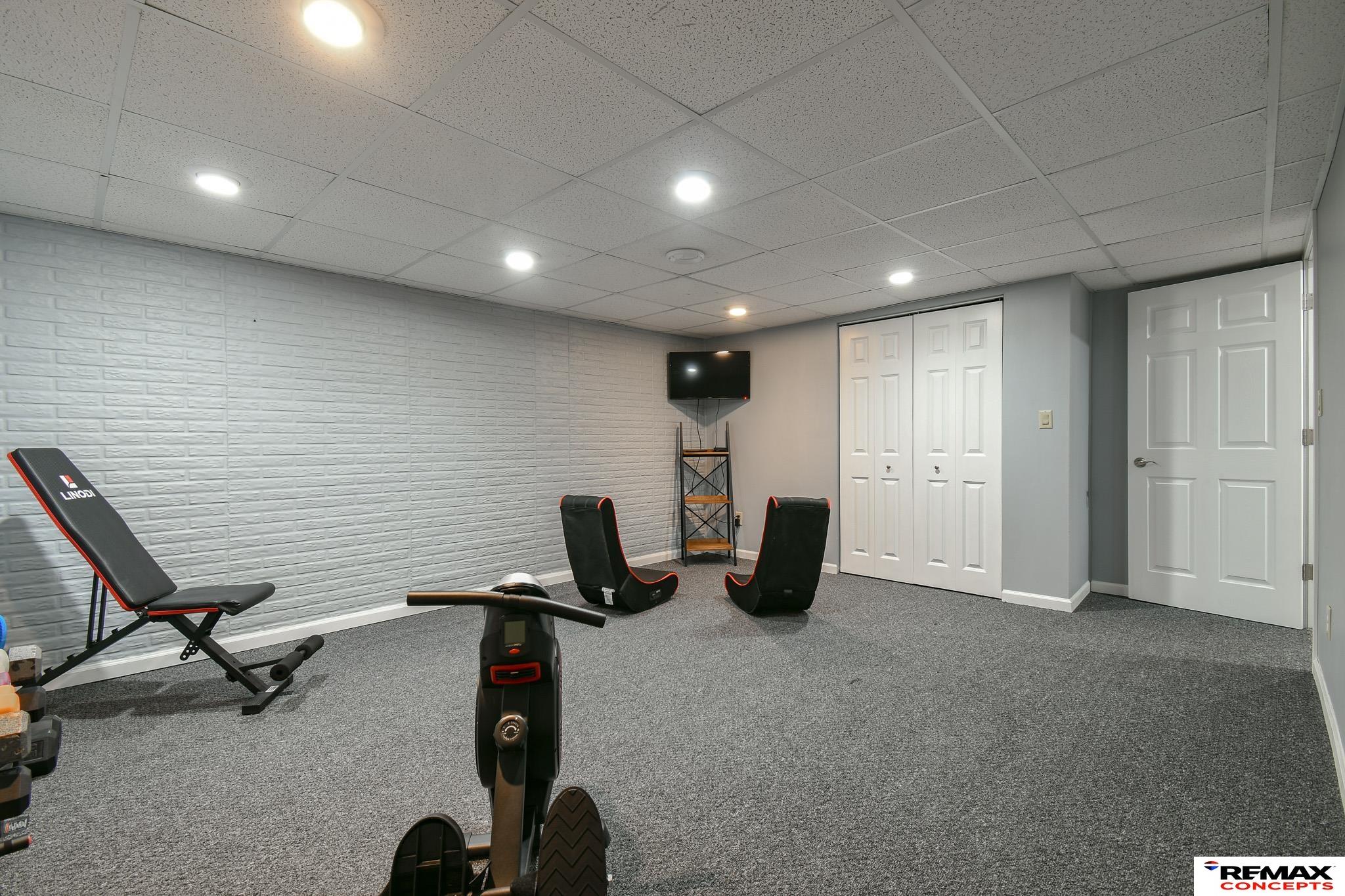 735 Summit Court