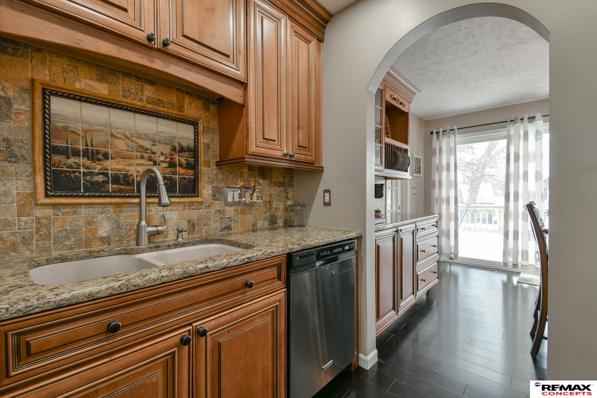 735 Summit Court