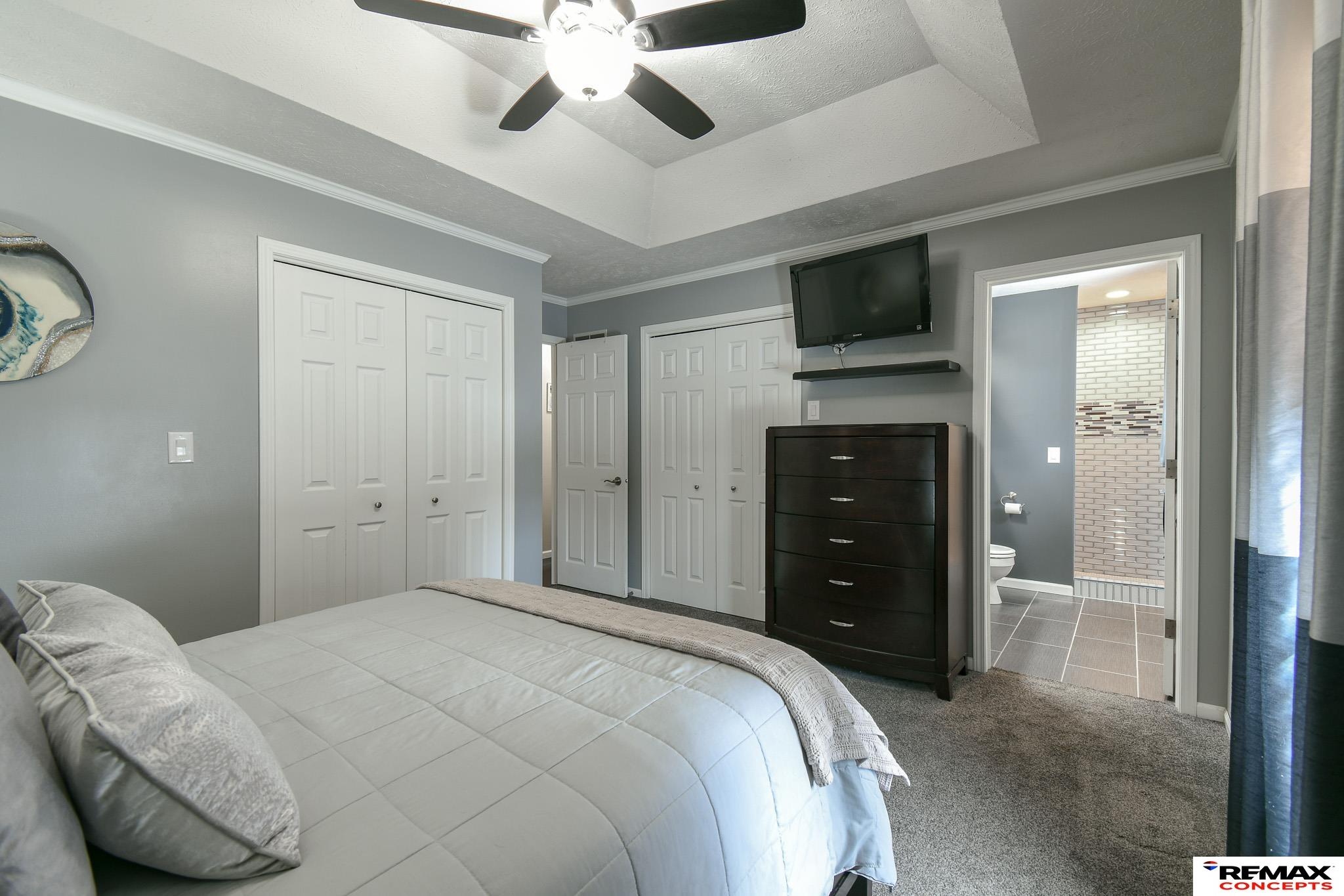 735 Summit Court