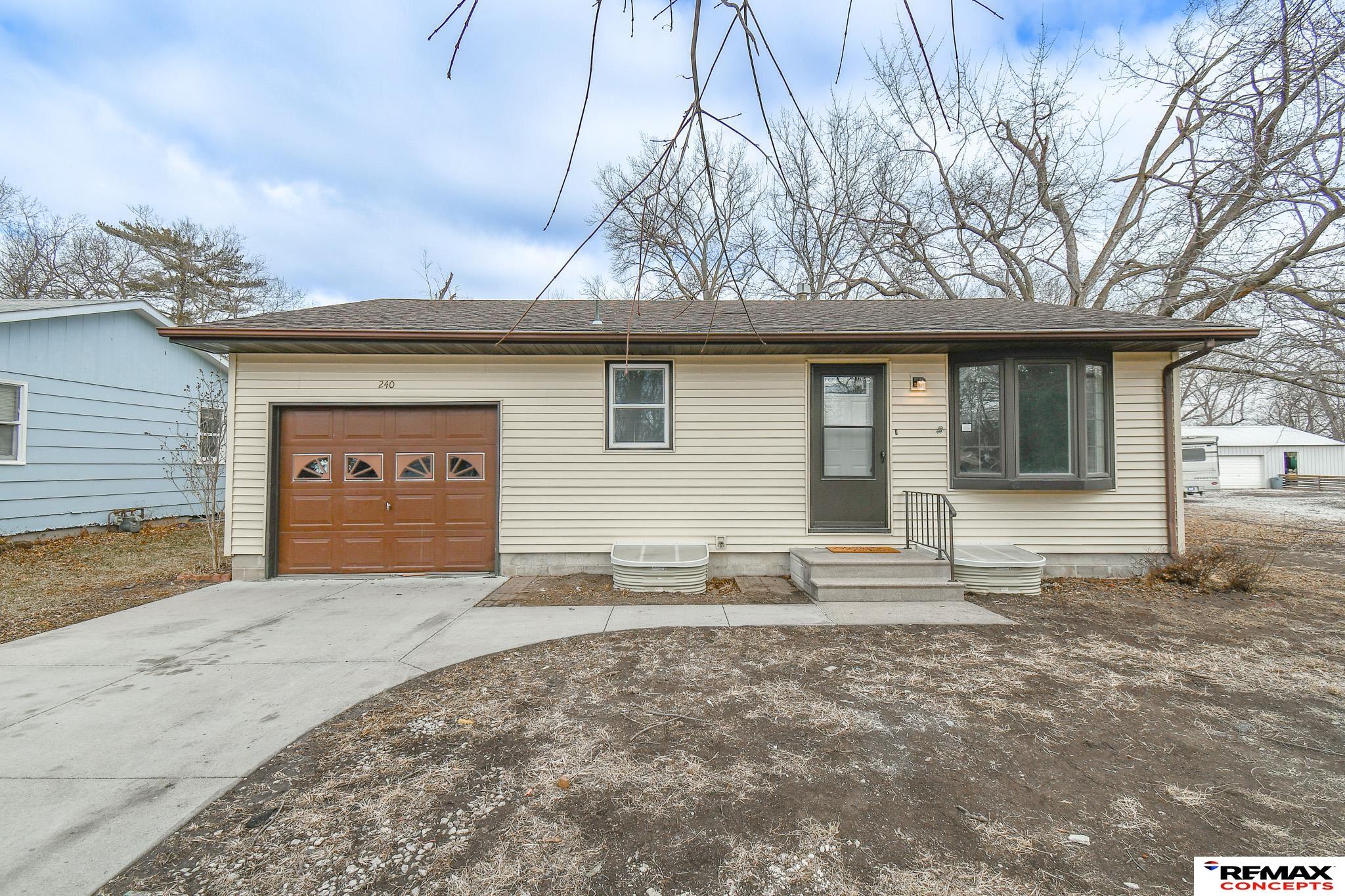 240 E 22nd Street