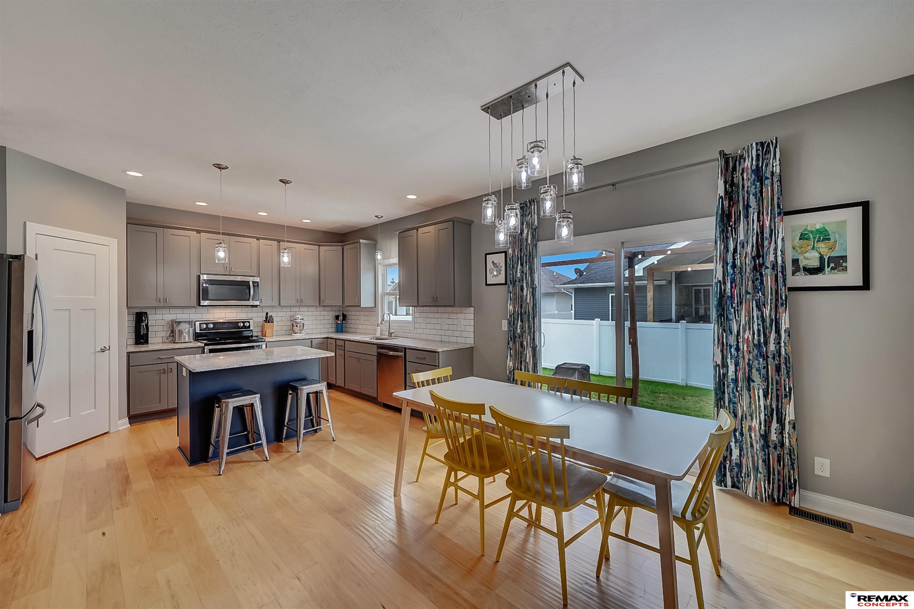 225 Knotty Pine Lane