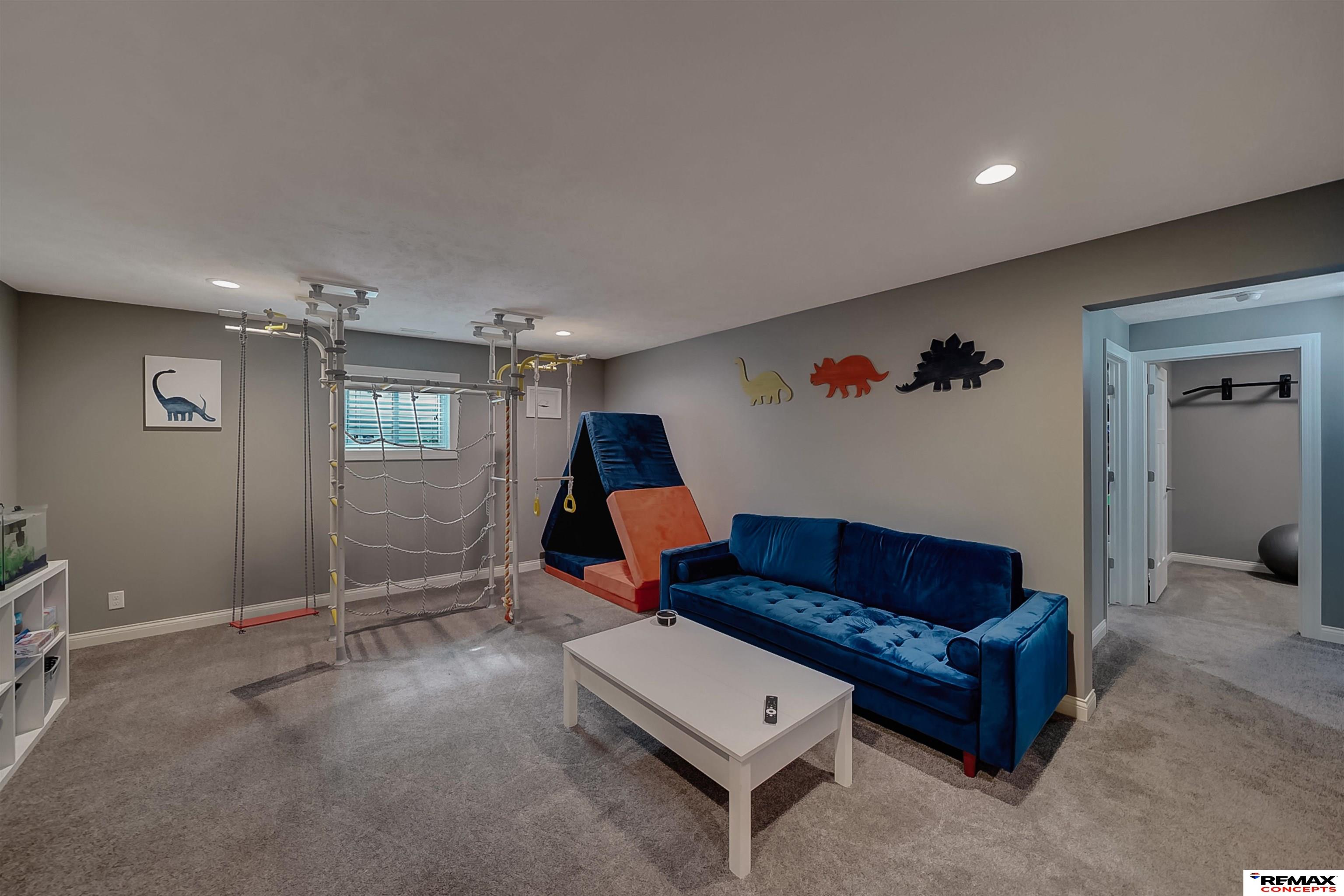 225 Knotty Pine Lane