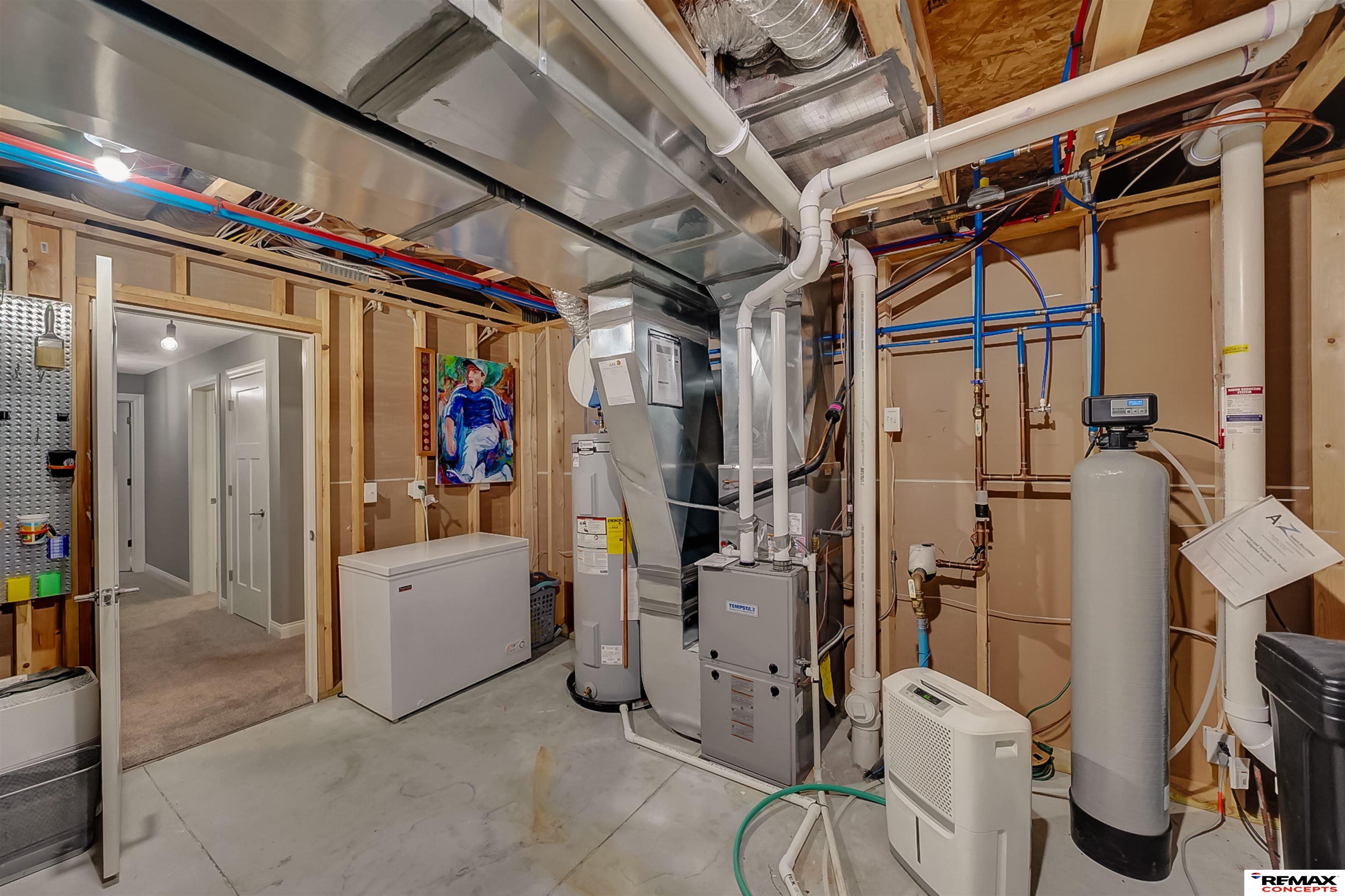 225 Knotty Pine Lane