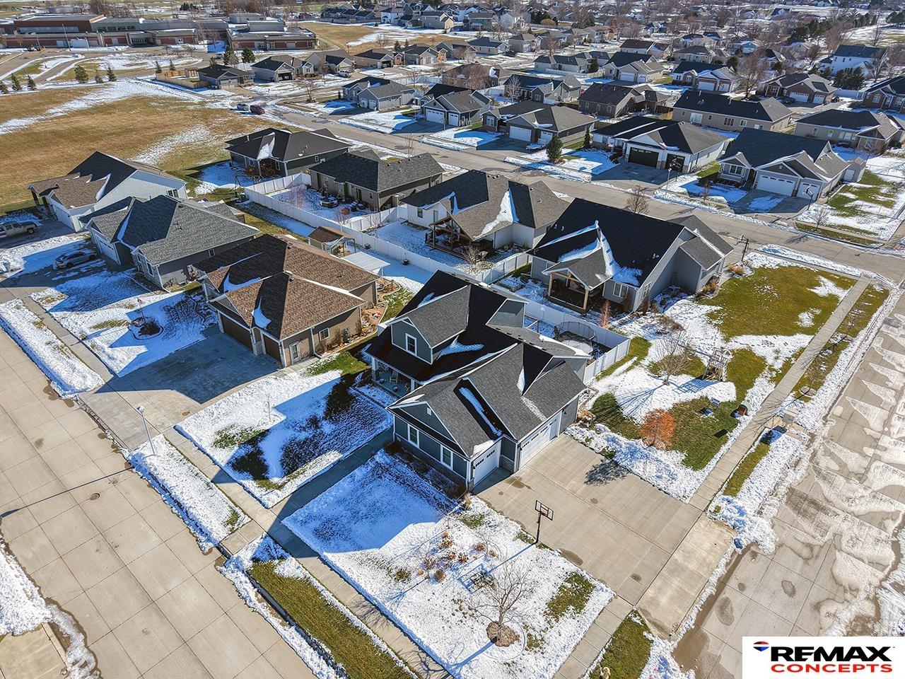 225 Knotty Pine Lane