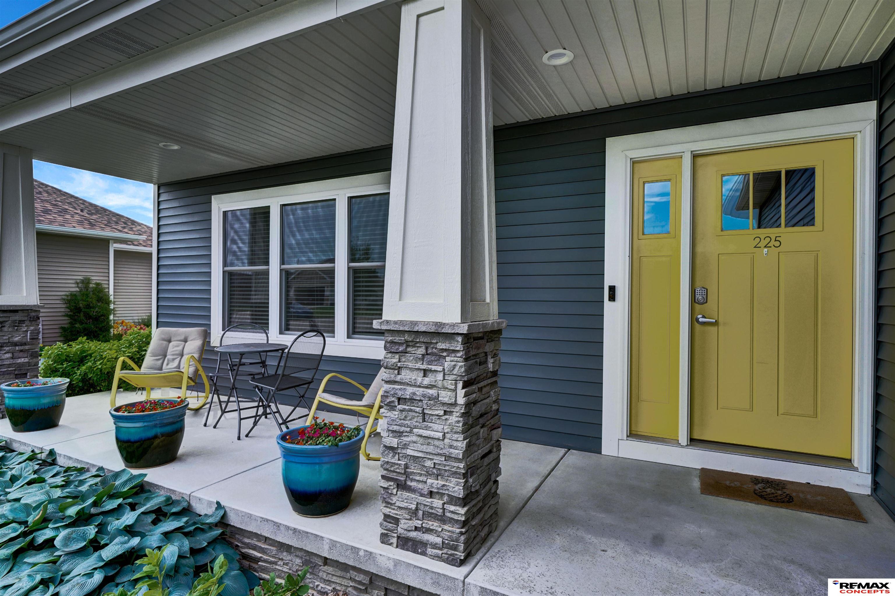 225 Knotty Pine Lane