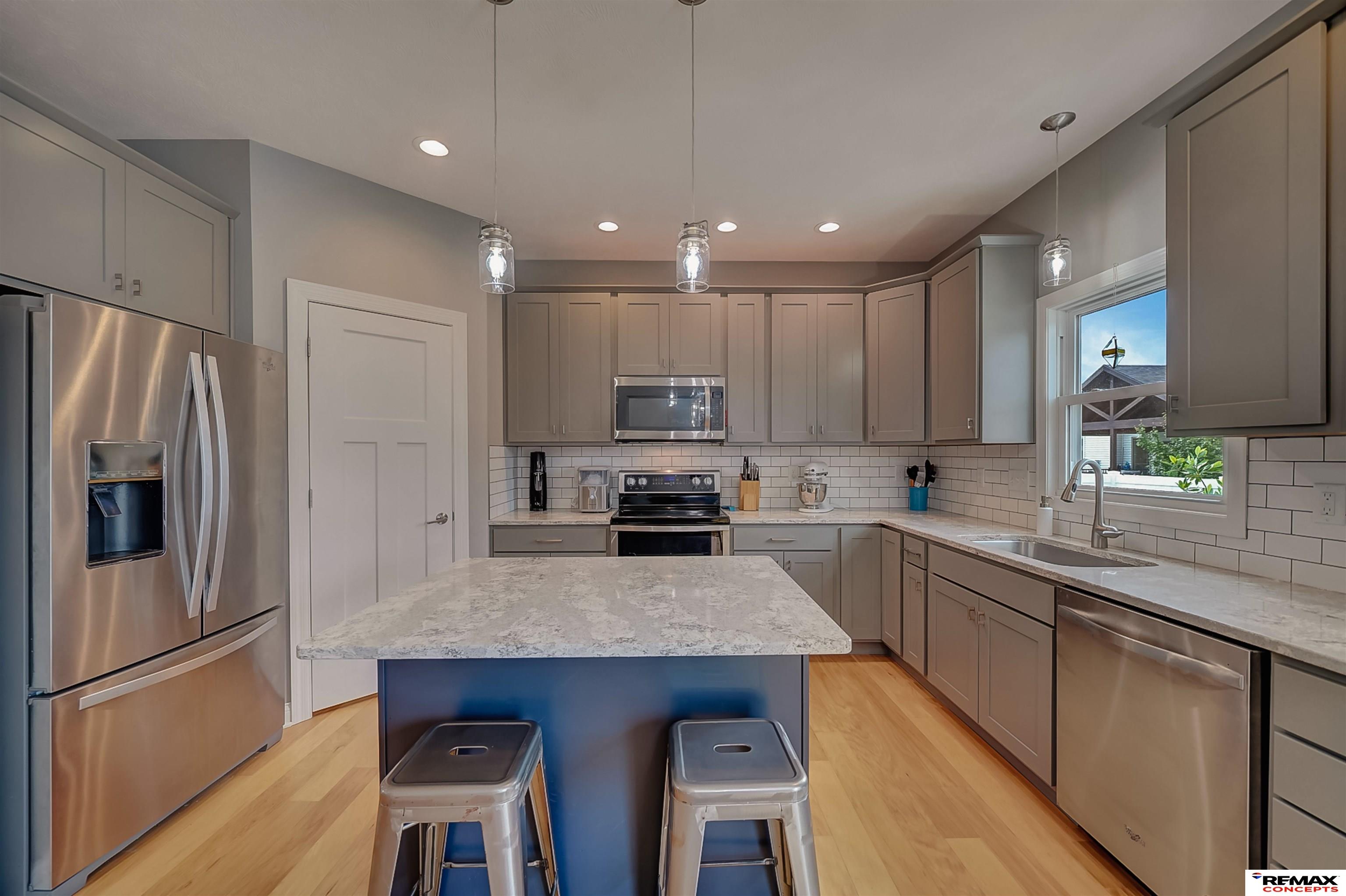 225 Knotty Pine Lane