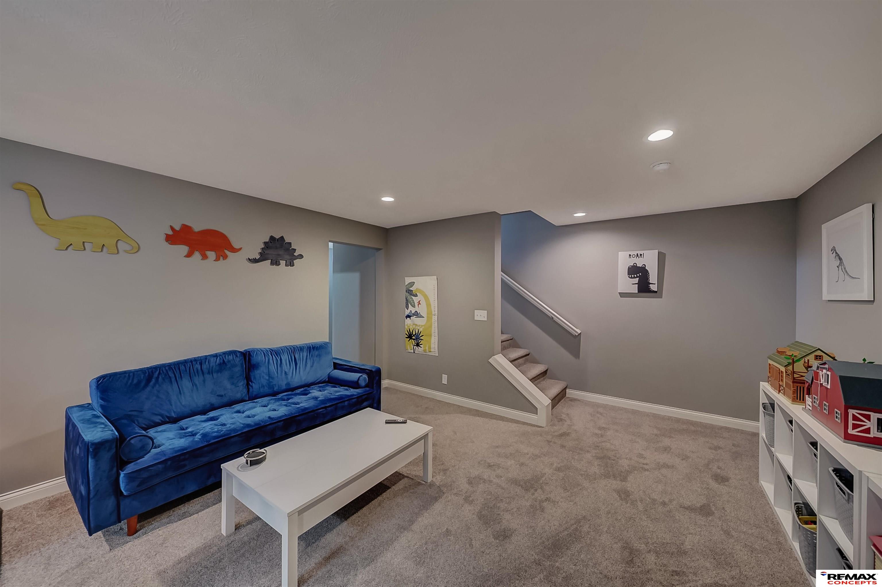 225 Knotty Pine Lane