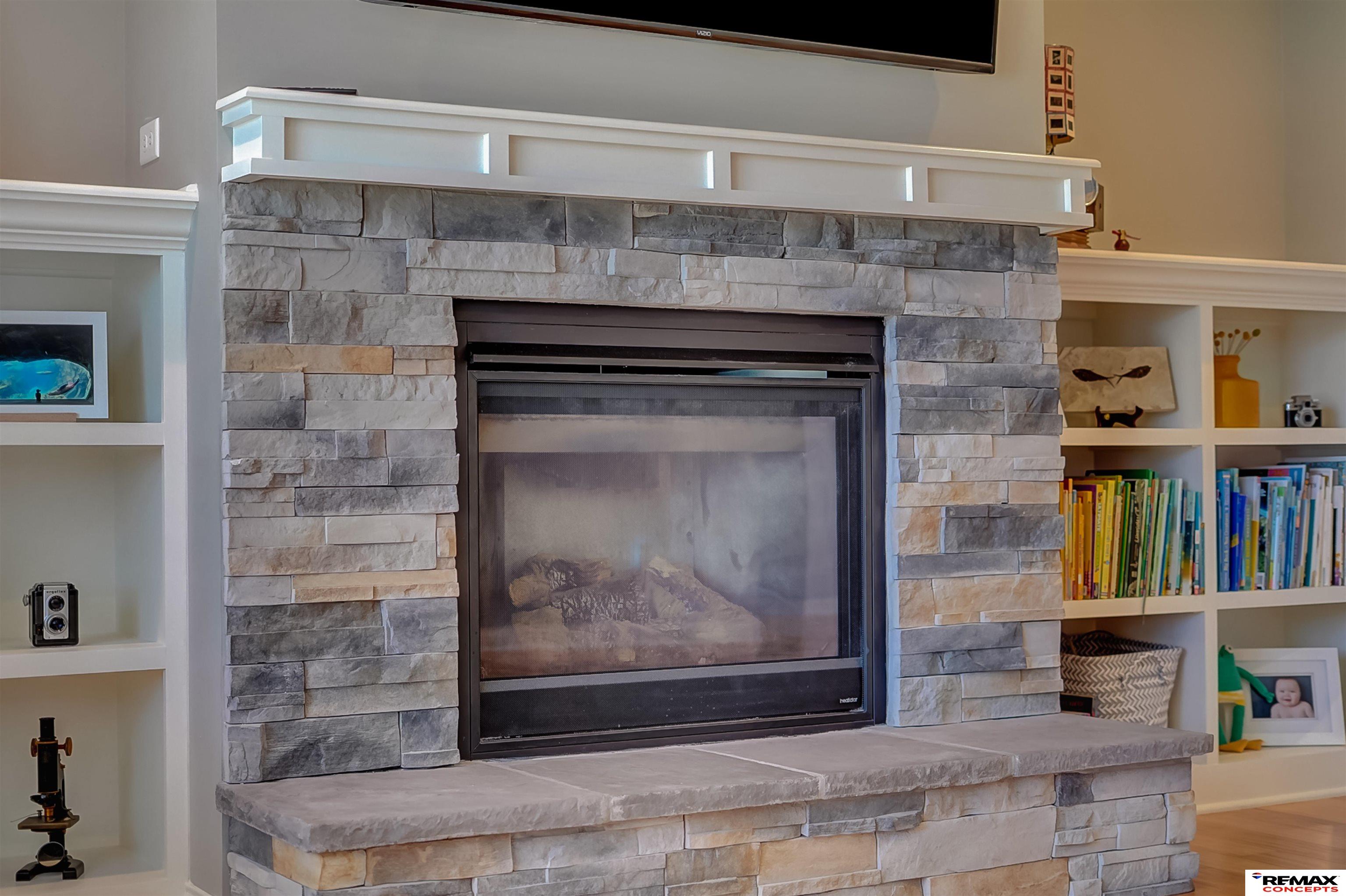 225 Knotty Pine Lane