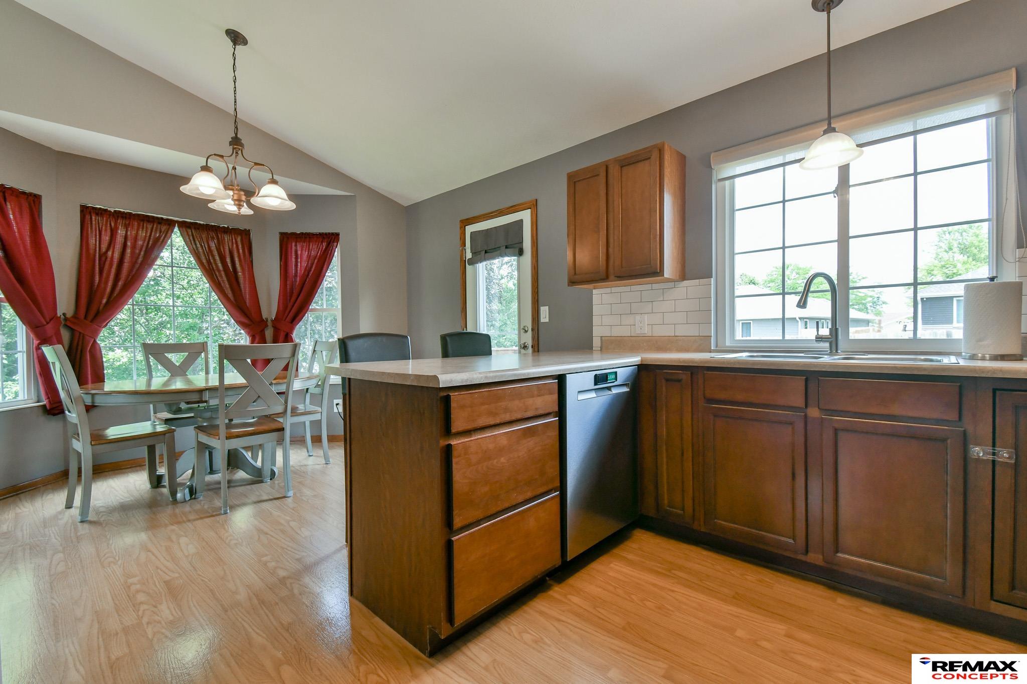 4548 W Ludwig Drive