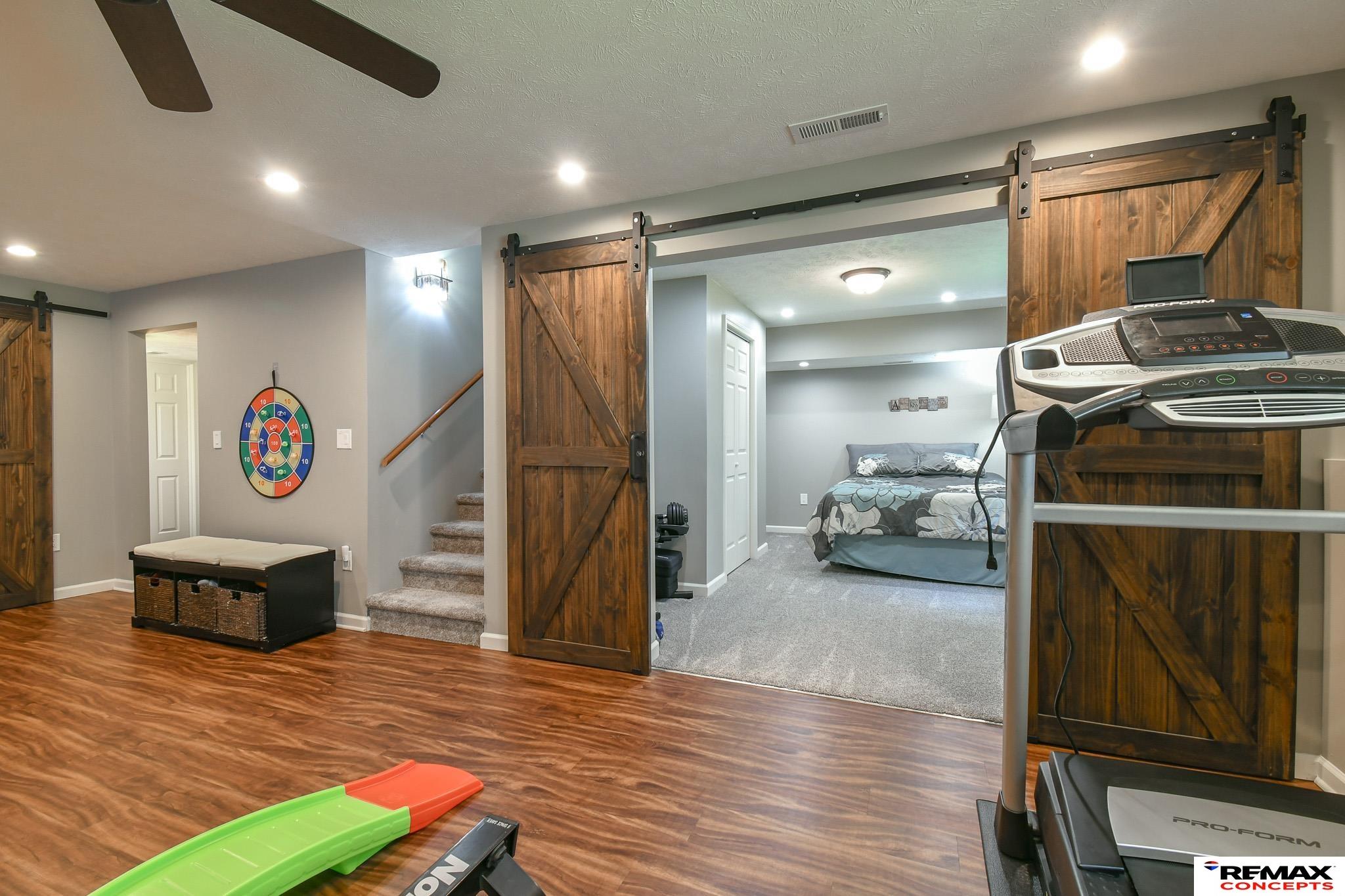 4548 W Ludwig Drive