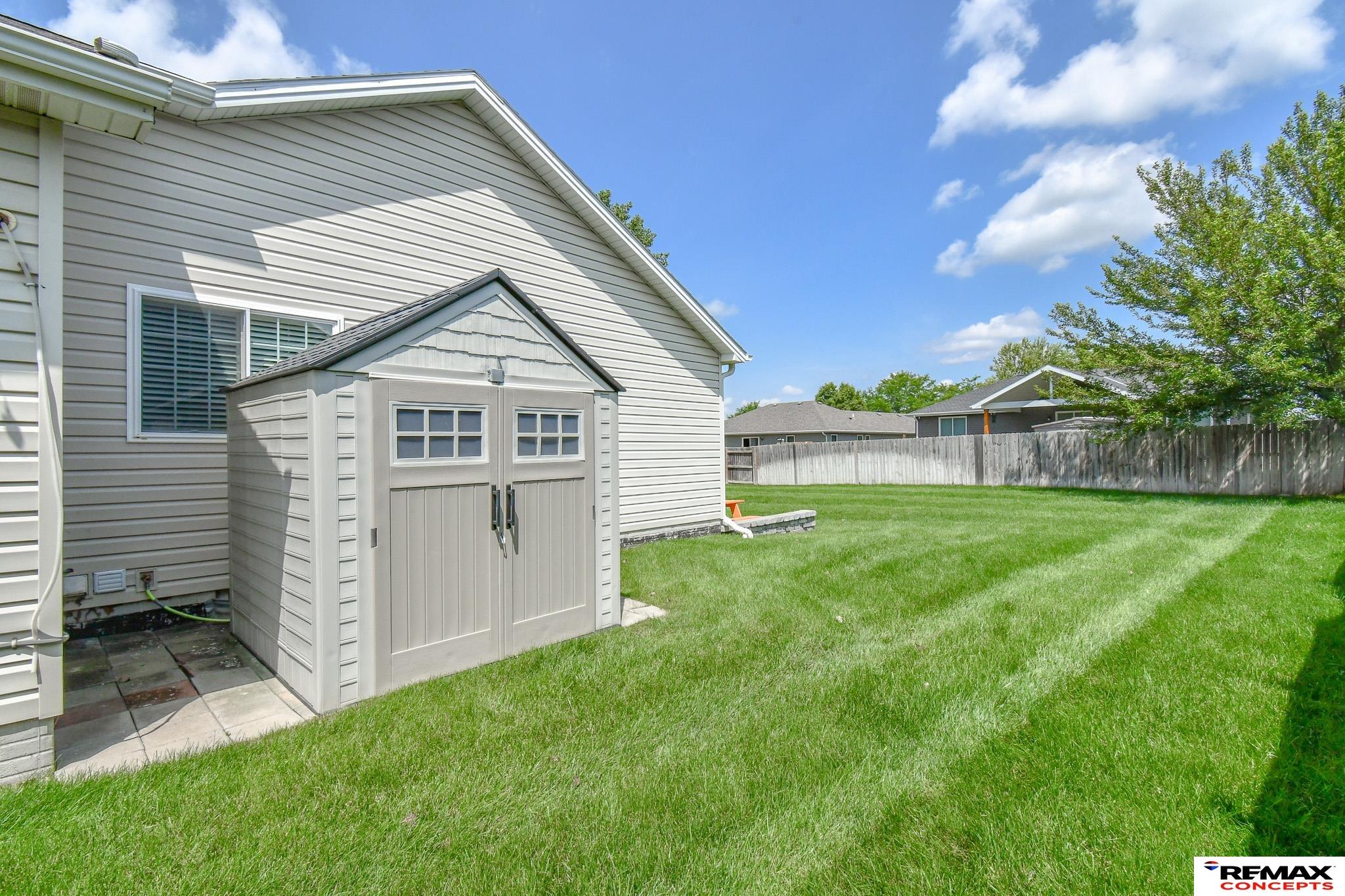 4548 W Ludwig Drive