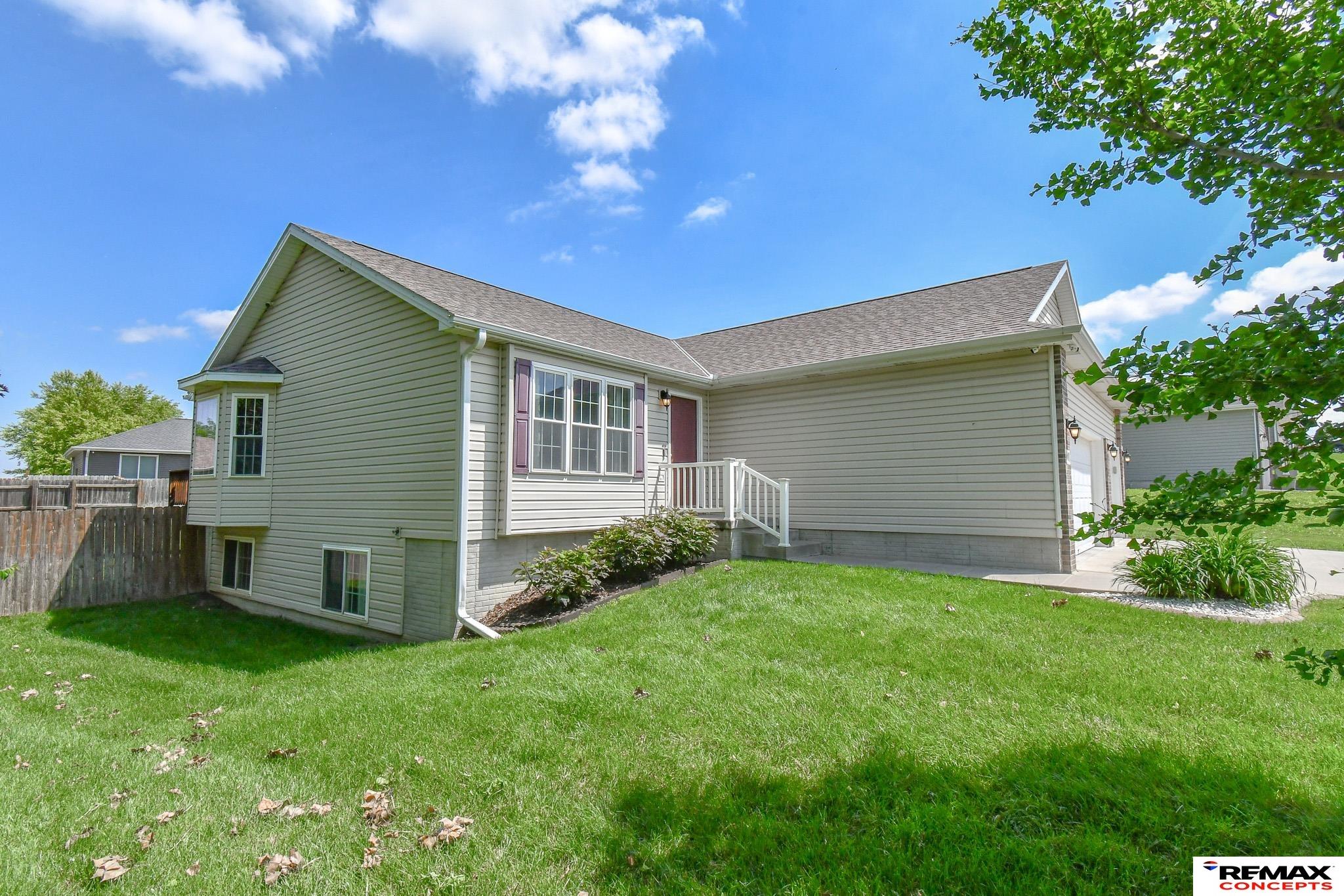 4548 W Ludwig Drive