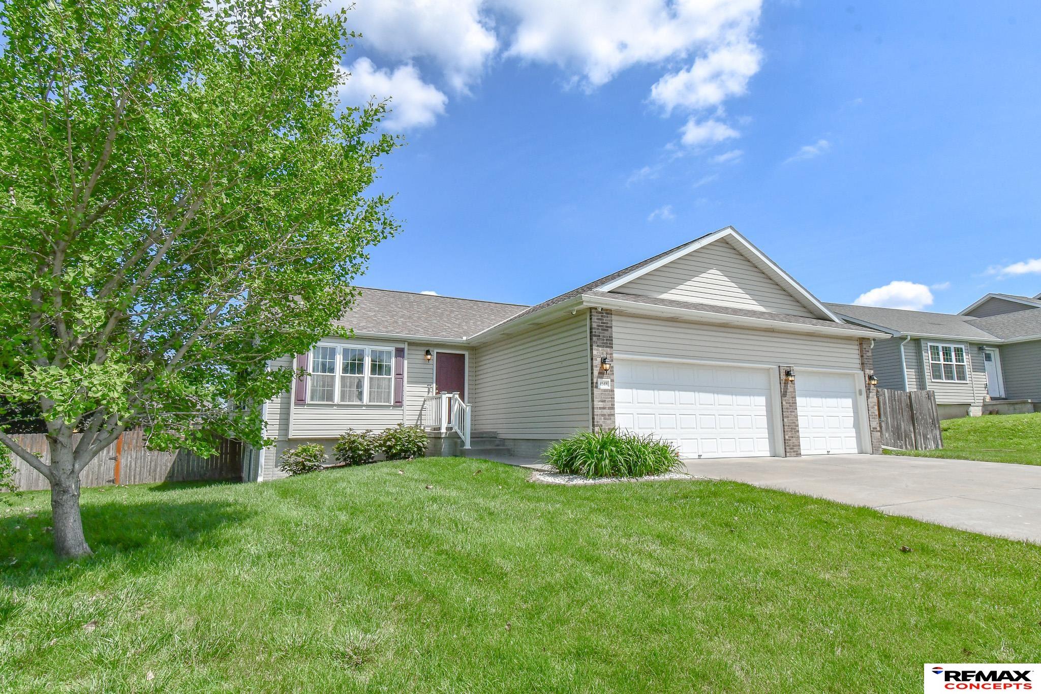 4548 W Ludwig Drive