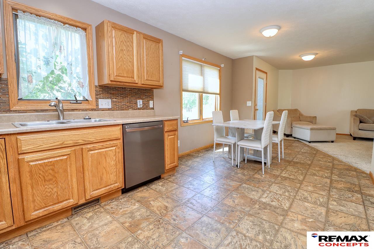 1123 Rainy River Bay