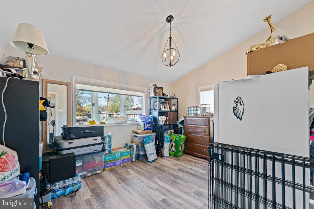 19 Avon Cir