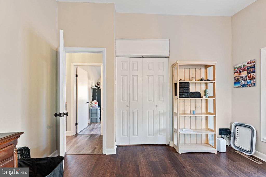 19 Avon Cir