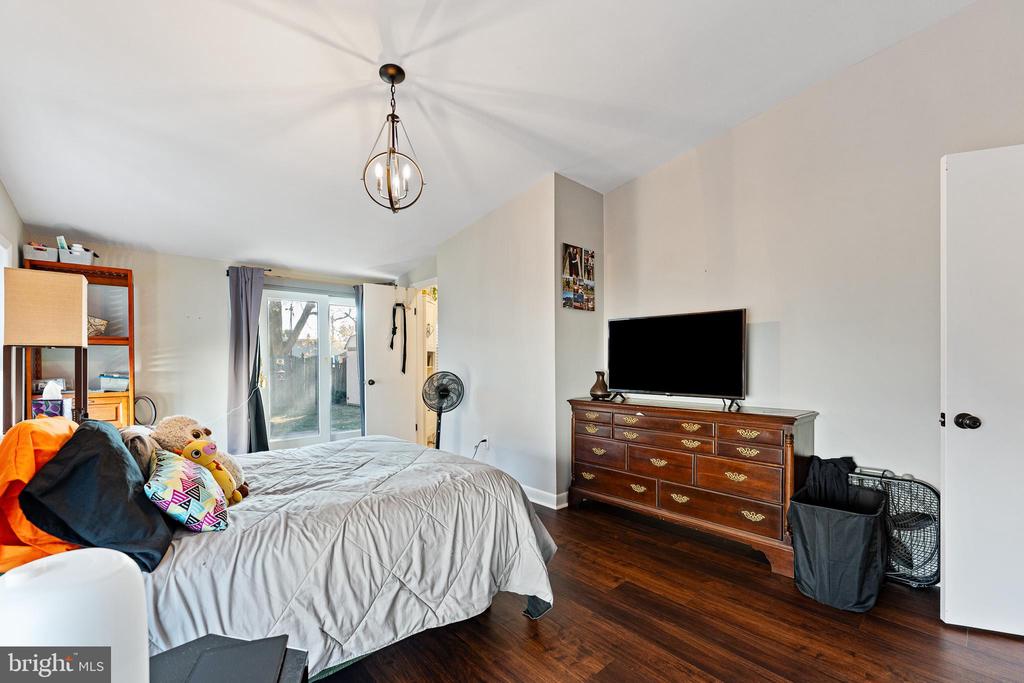 19 Avon Cir