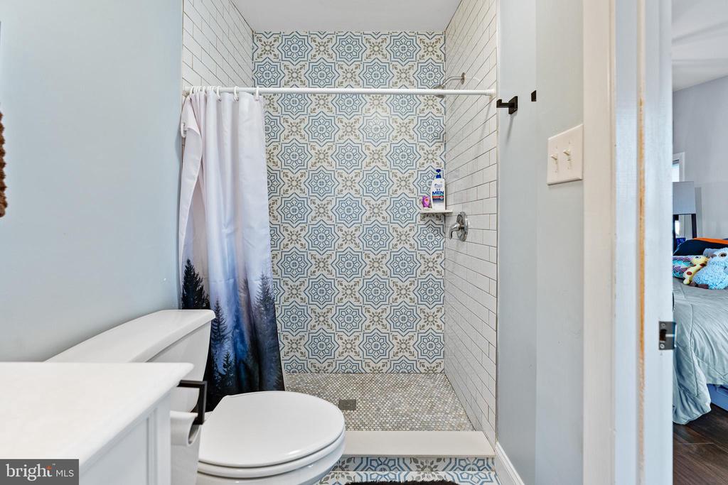 19 Avon Cir
