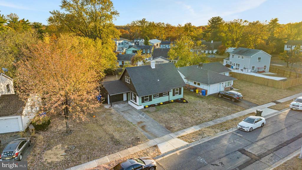 32 Stretton Cir