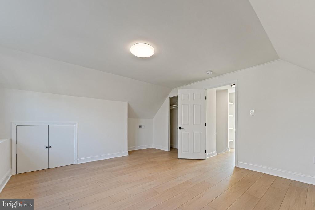 32 Stretton Cir