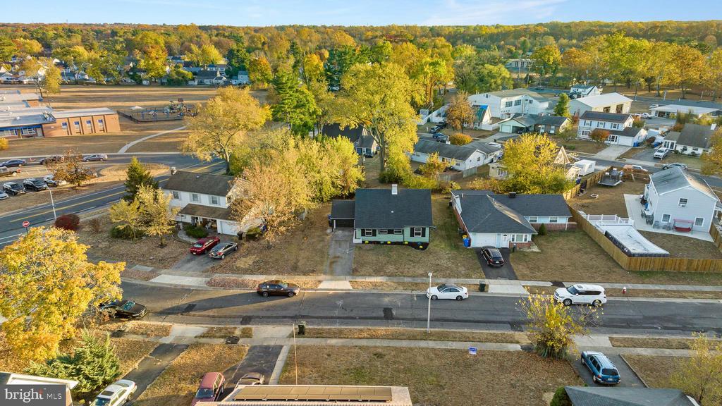 32 Stretton Cir