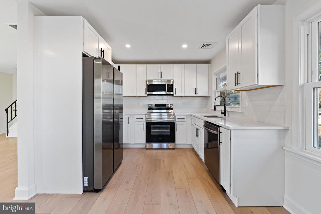 32 Stretton Cir