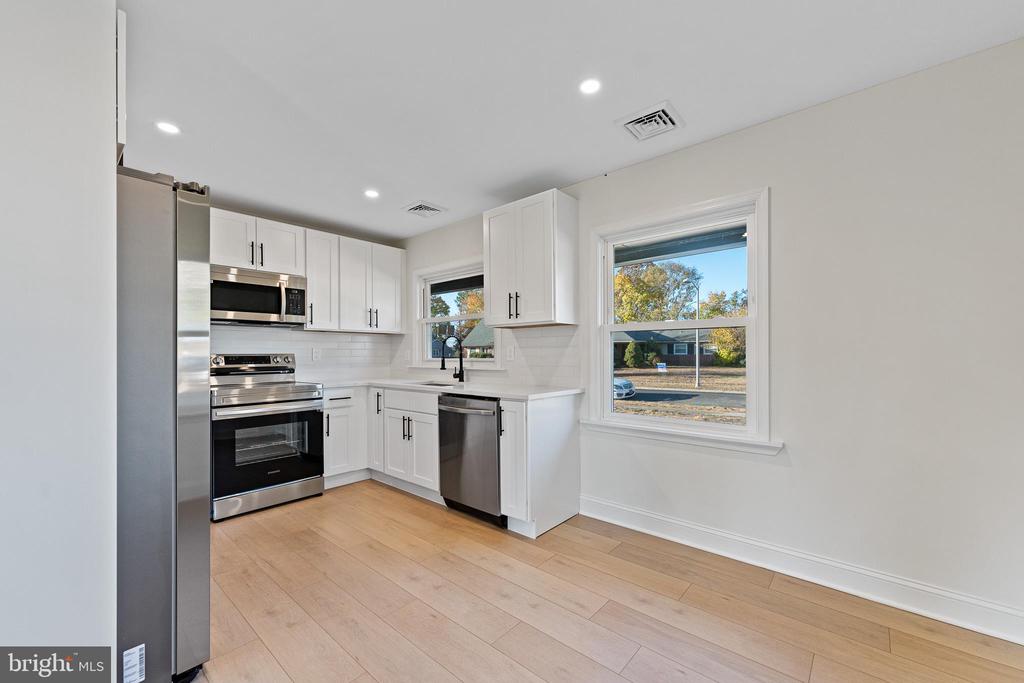 32 Stretton Cir