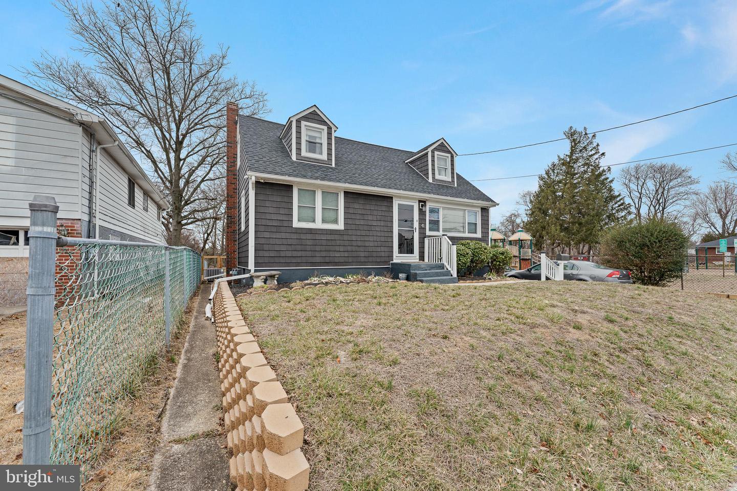 41 Stewart Ave