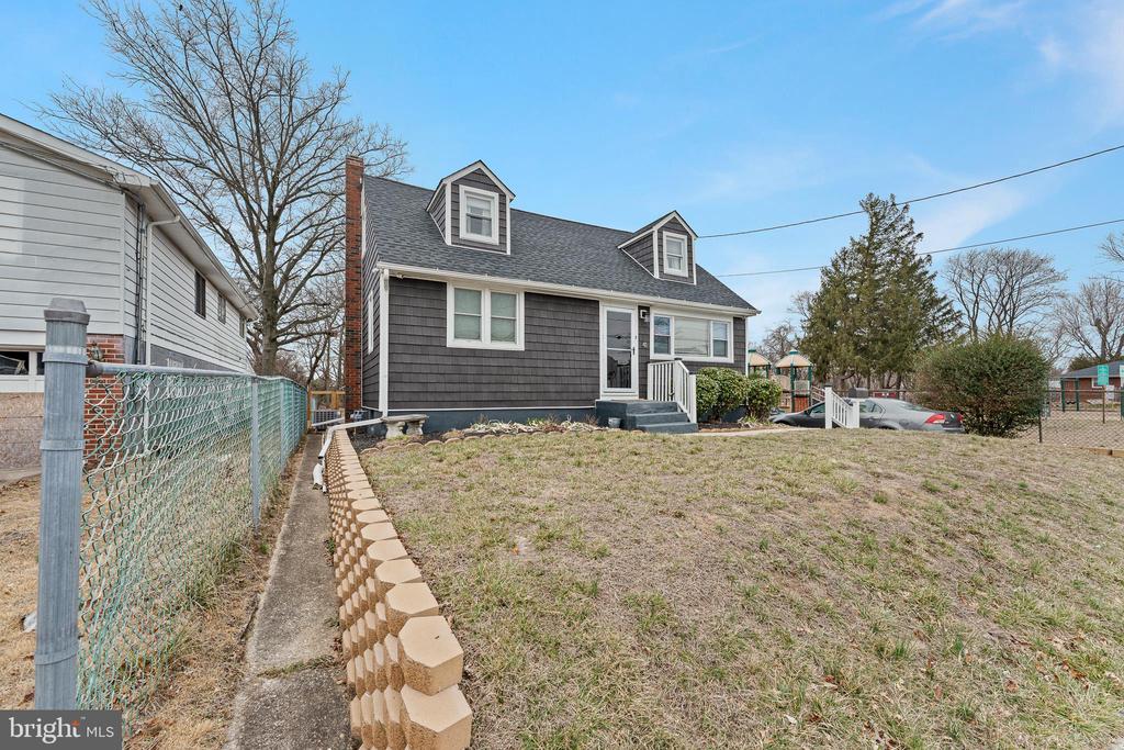 41 Stewart Ave