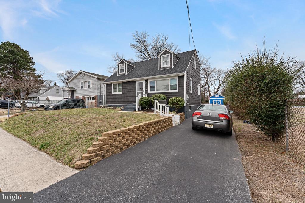 41 Stewart Ave