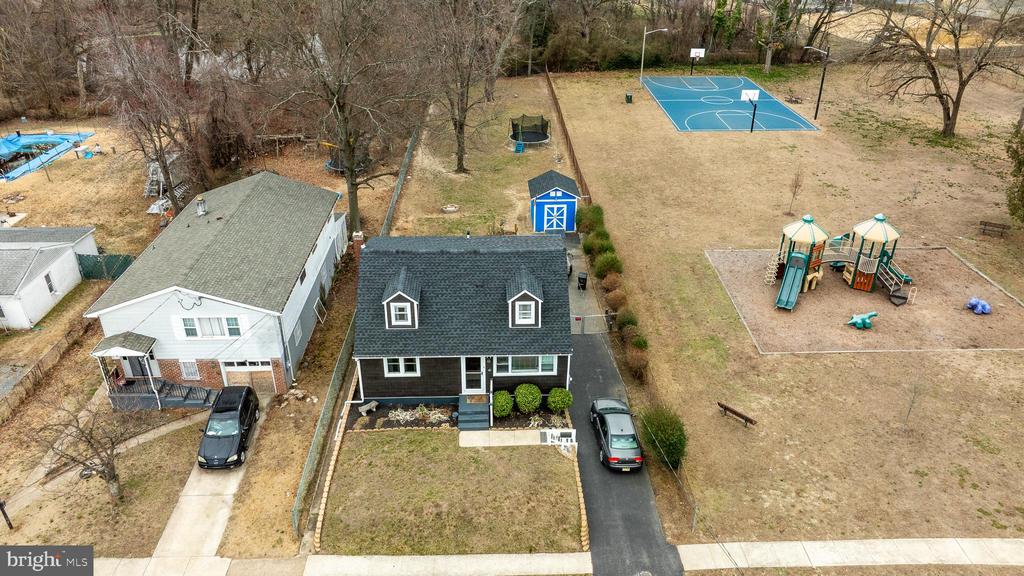 41 Stewart Ave